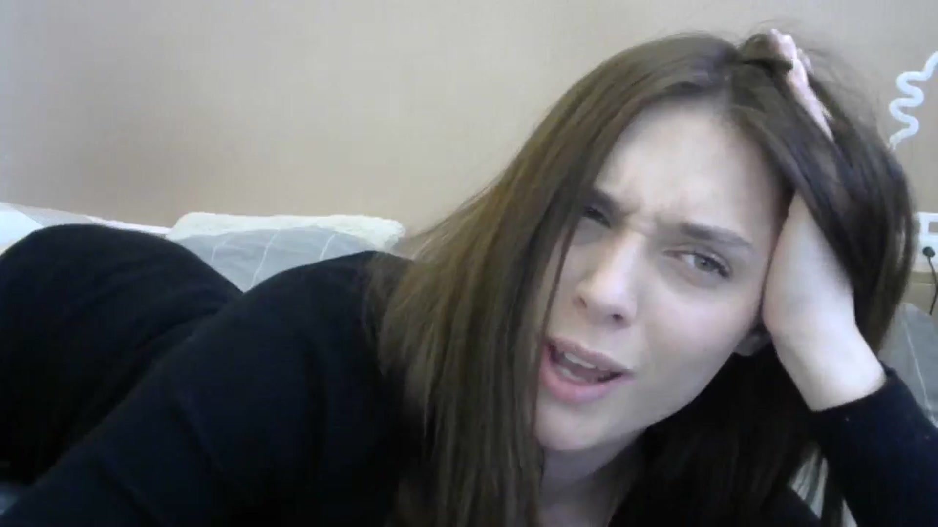Gallery image thumbnail from HaleyReed's myfreecams stream on, 05/20/2024, 12:28 image 10 of 20