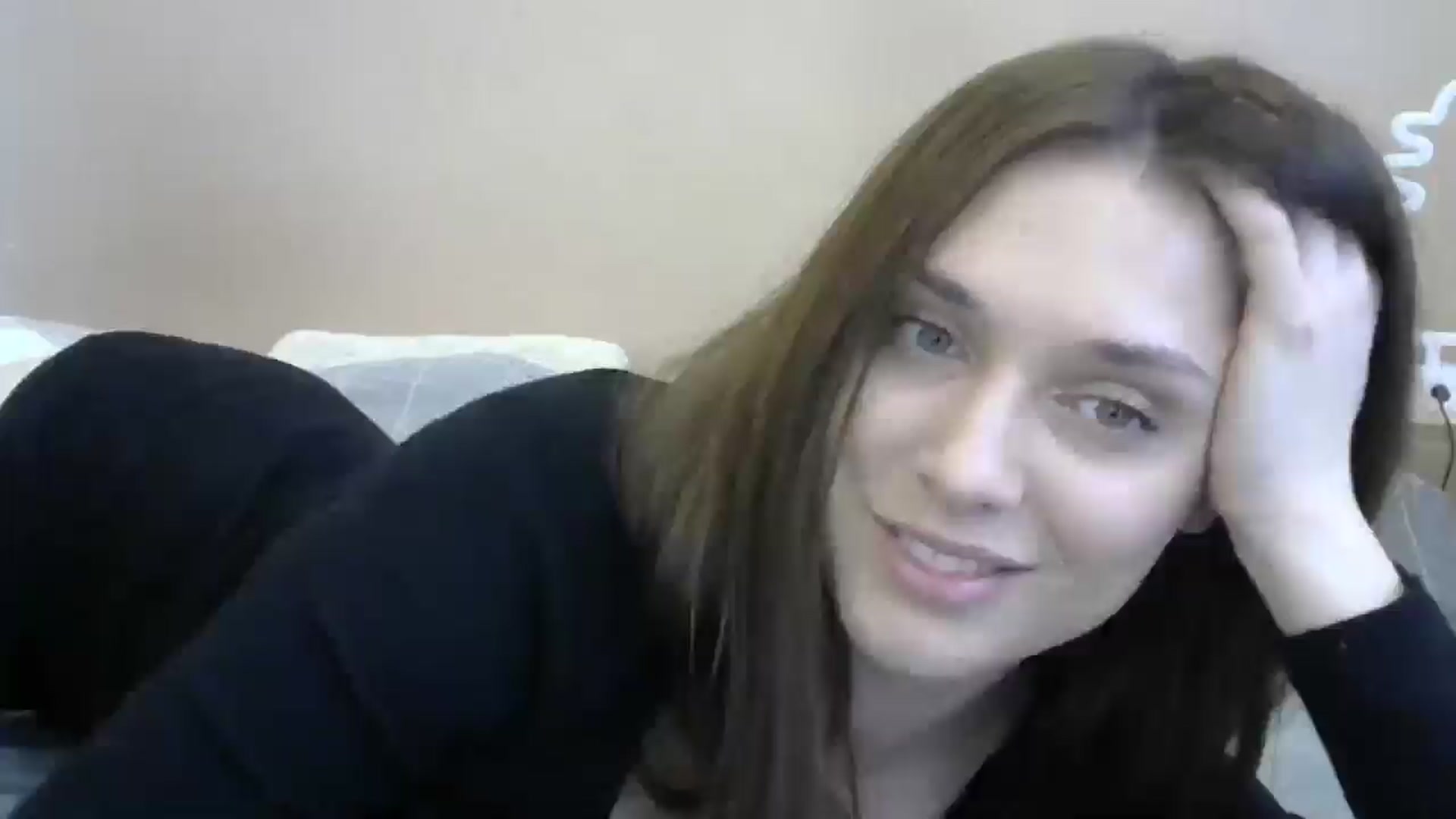 Gallery image thumbnail from HaleyReed's myfreecams stream on, 05/20/2024, 12:28 image 8 of 20