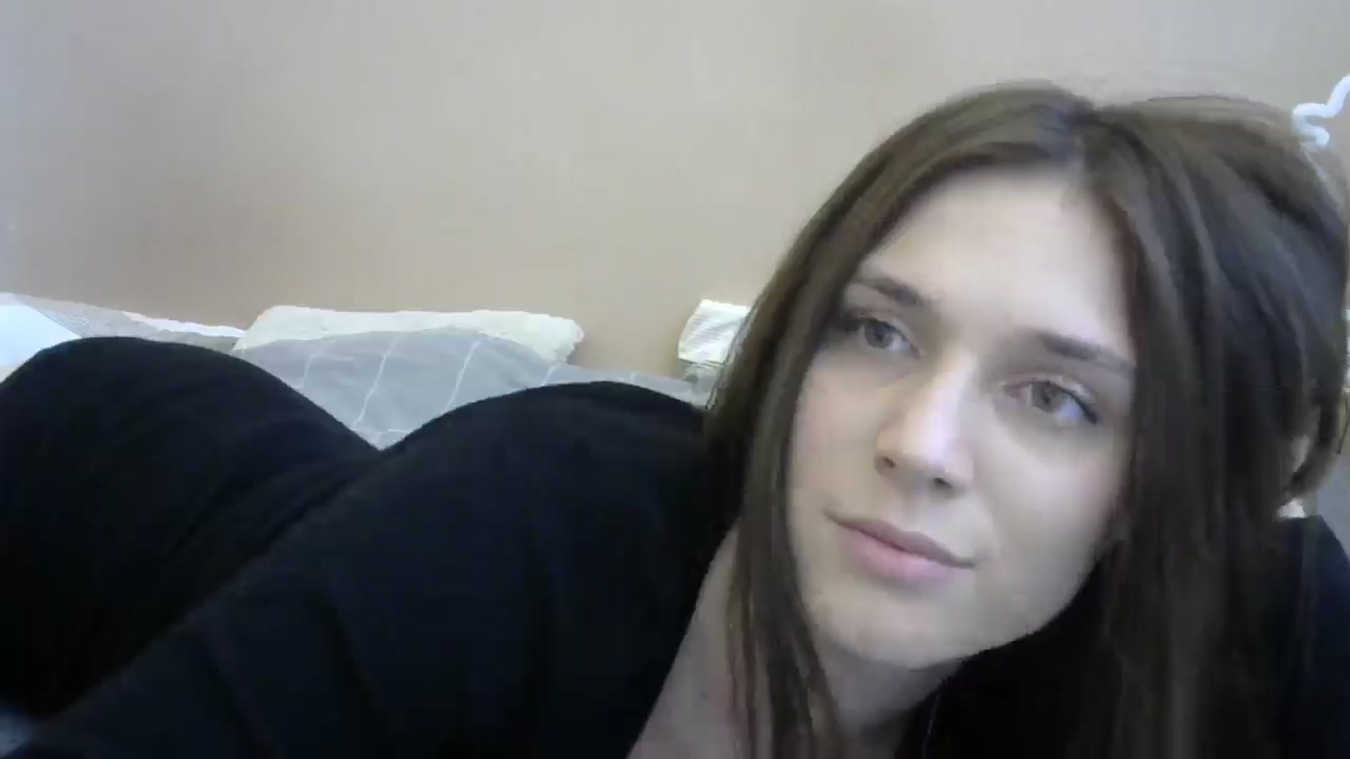 Gallery image thumbnail from HaleyReed's myfreecams stream on, 05/20/2024, 12:28 image 14 of 20