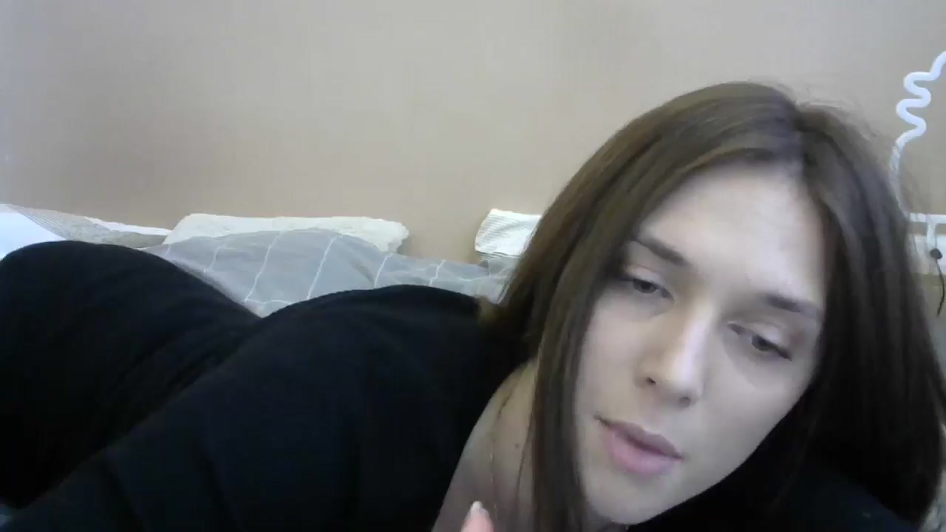 Gallery image thumbnail from HaleyReed's myfreecams stream on, 05/20/2024, 12:28 image 17 of 20