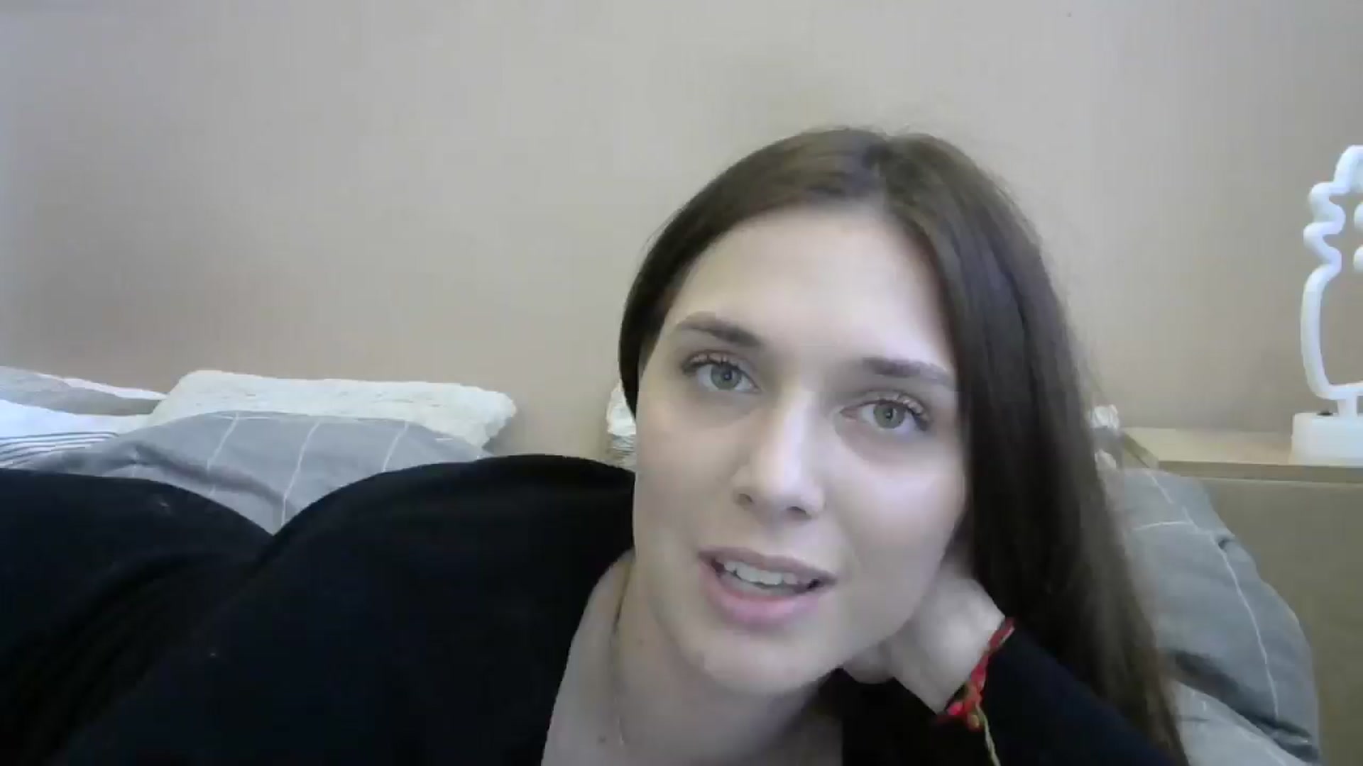 Gallery image thumbnail from HaleyReed's myfreecams stream on, 05/20/2024, 13:01 image 5 of 20