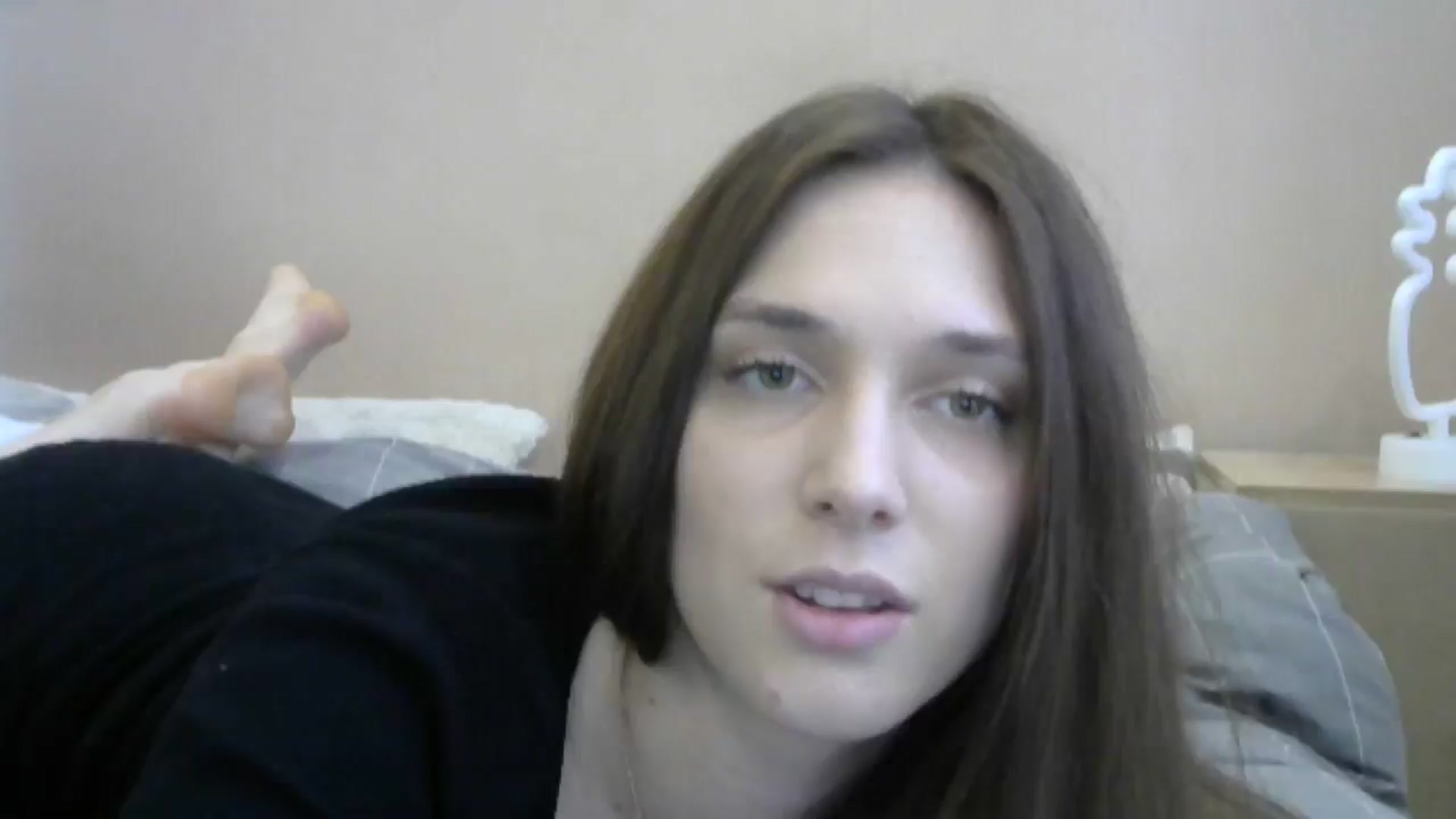 Gallery image thumbnail from HaleyReed's myfreecams stream on, 05/20/2024, 13:01 image 6 of 20