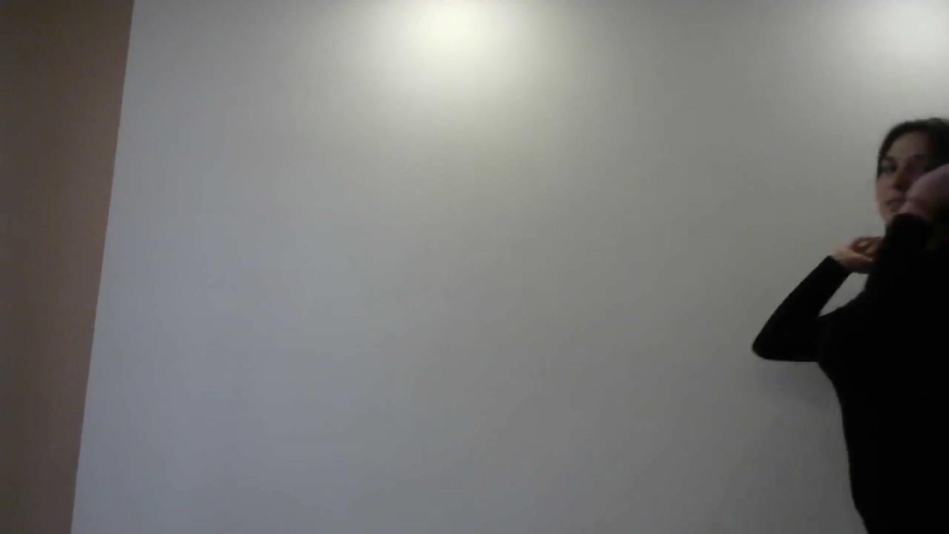 Gallery image thumbnail from HaleyReed's myfreecams stream on, 05/20/2024, 13:01 image 17 of 20
