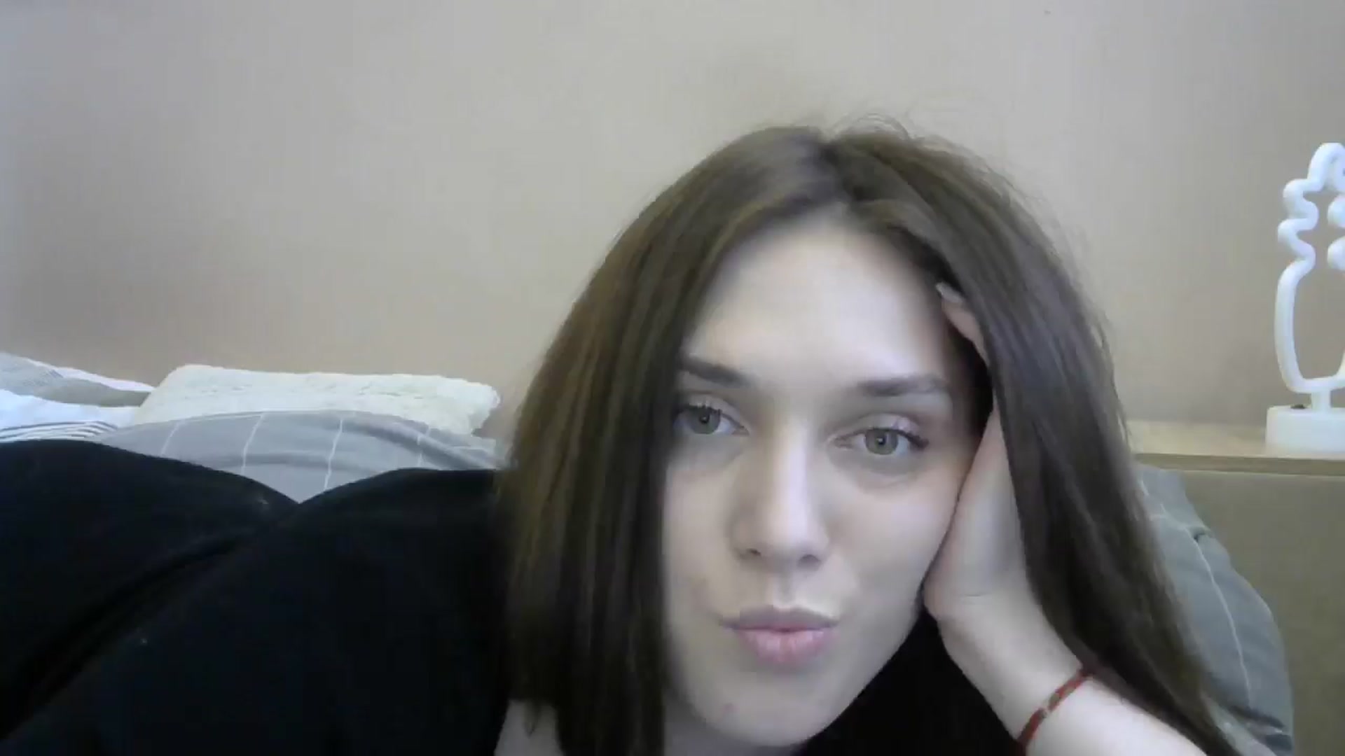 Gallery image thumbnail from HaleyReed's myfreecams stream on, 05/20/2024, 13:01 image 14 of 20