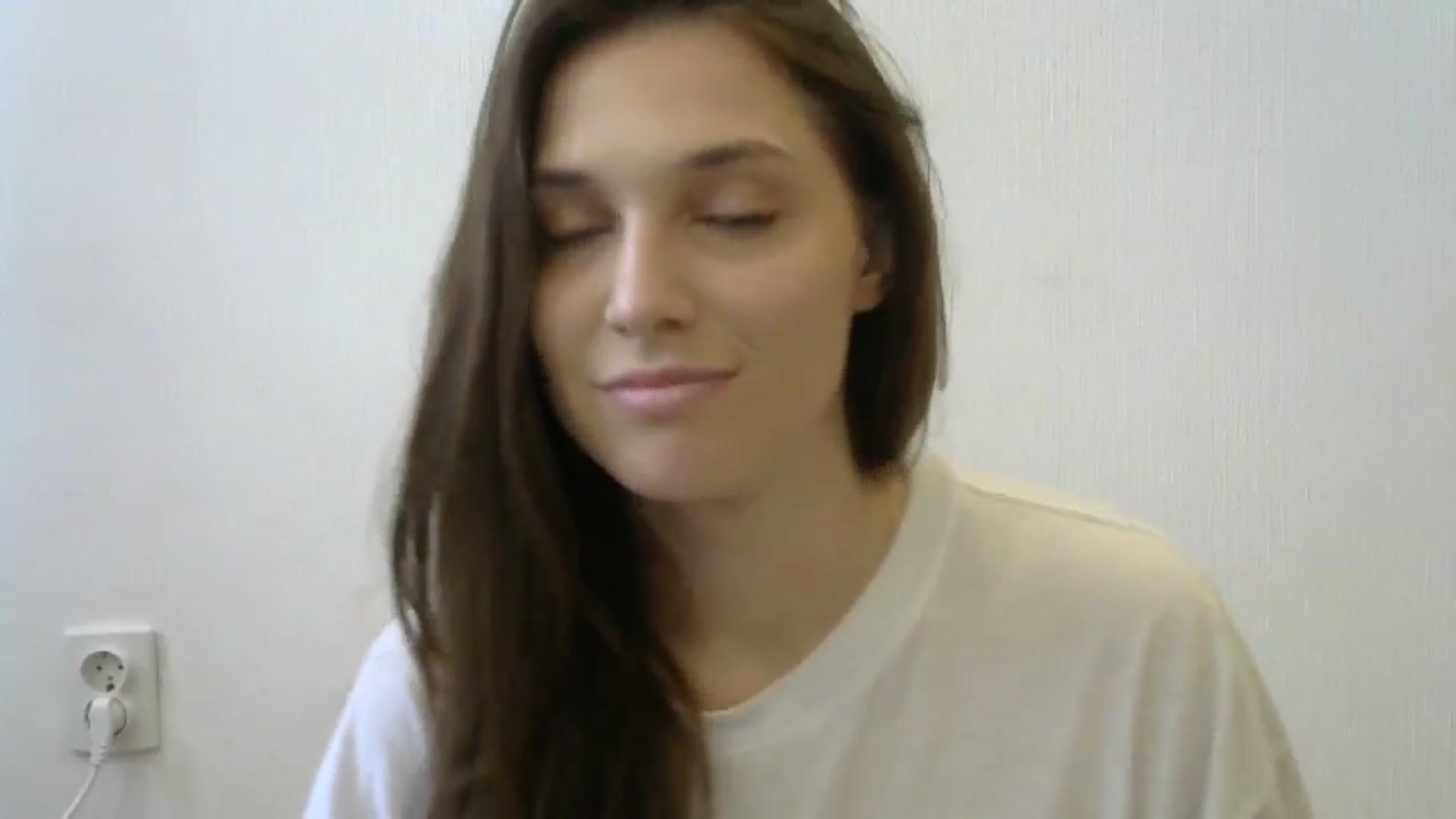 Gallery image thumbnail from HaleyReed's myfreecams stream on, 05/21/2024, 08:44 image 13 of 20