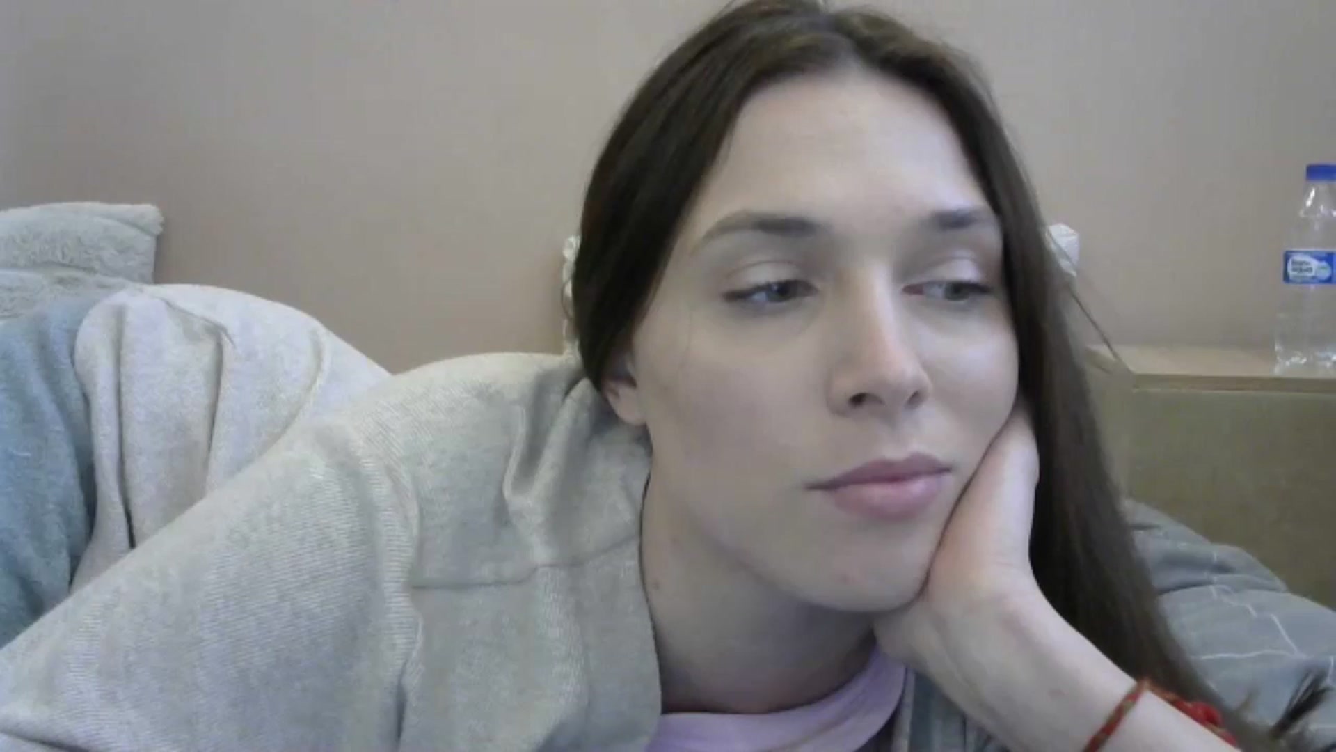 Gallery image thumbnail from HaleyReed's myfreecams stream on, 05/22/2024, 16:12 image 6 of 20