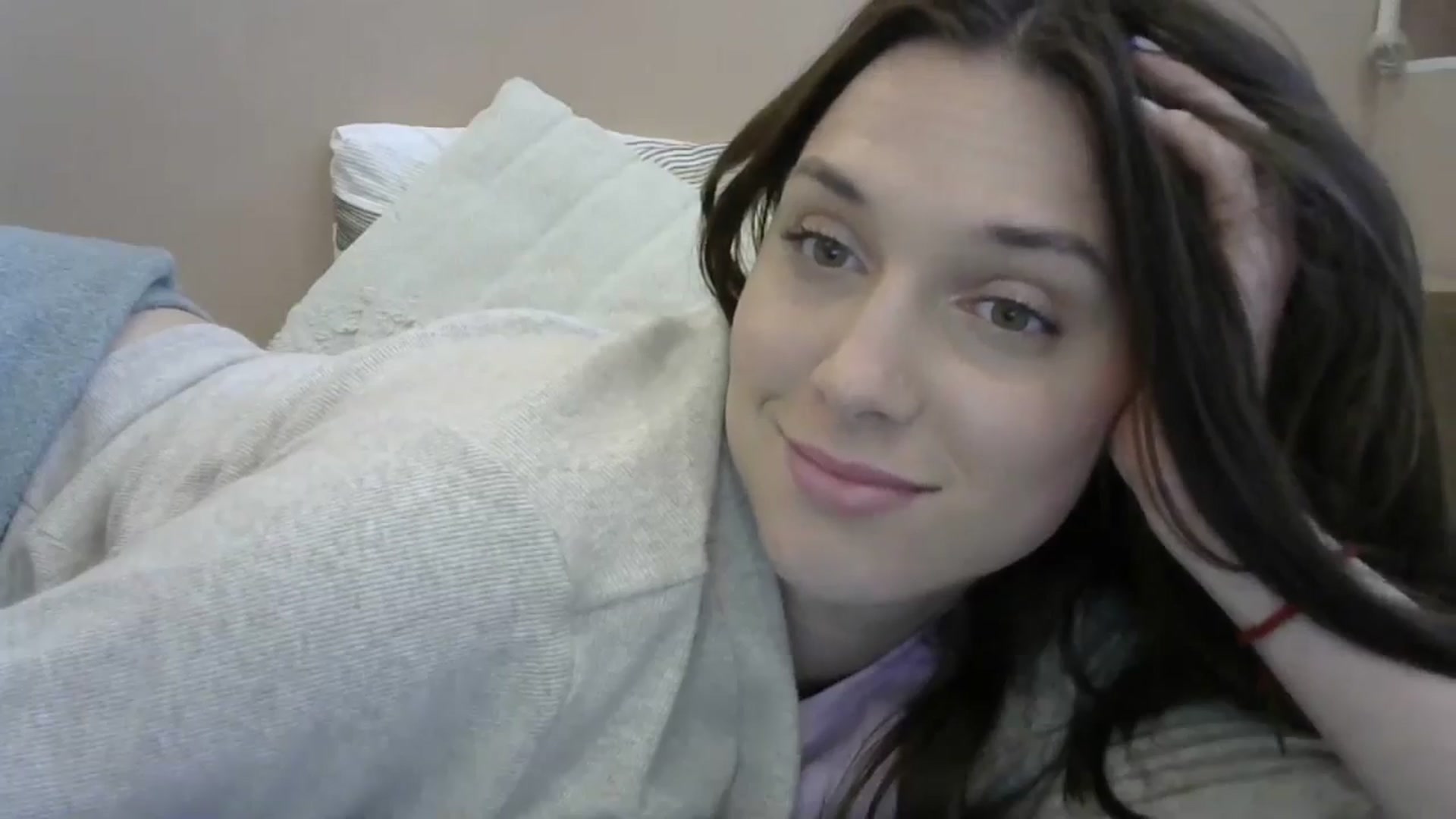 Gallery image thumbnail from HaleyReed's myfreecams stream on, 05/22/2024, 16:12 image 11 of 20
