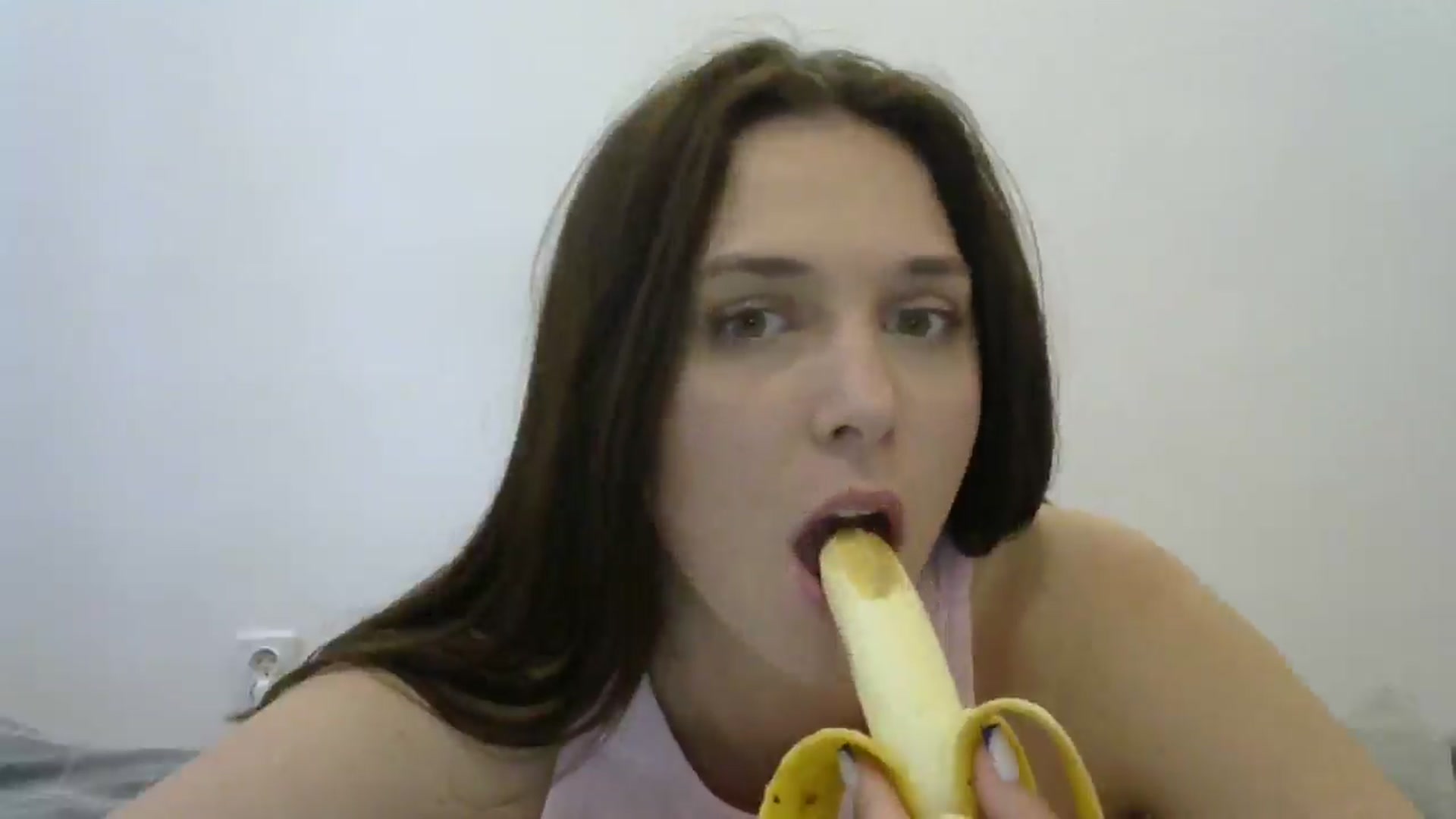 Gallery image thumbnail from HaleyReed's myfreecams stream on, 05/22/2024, 16:50 image 16 of 20