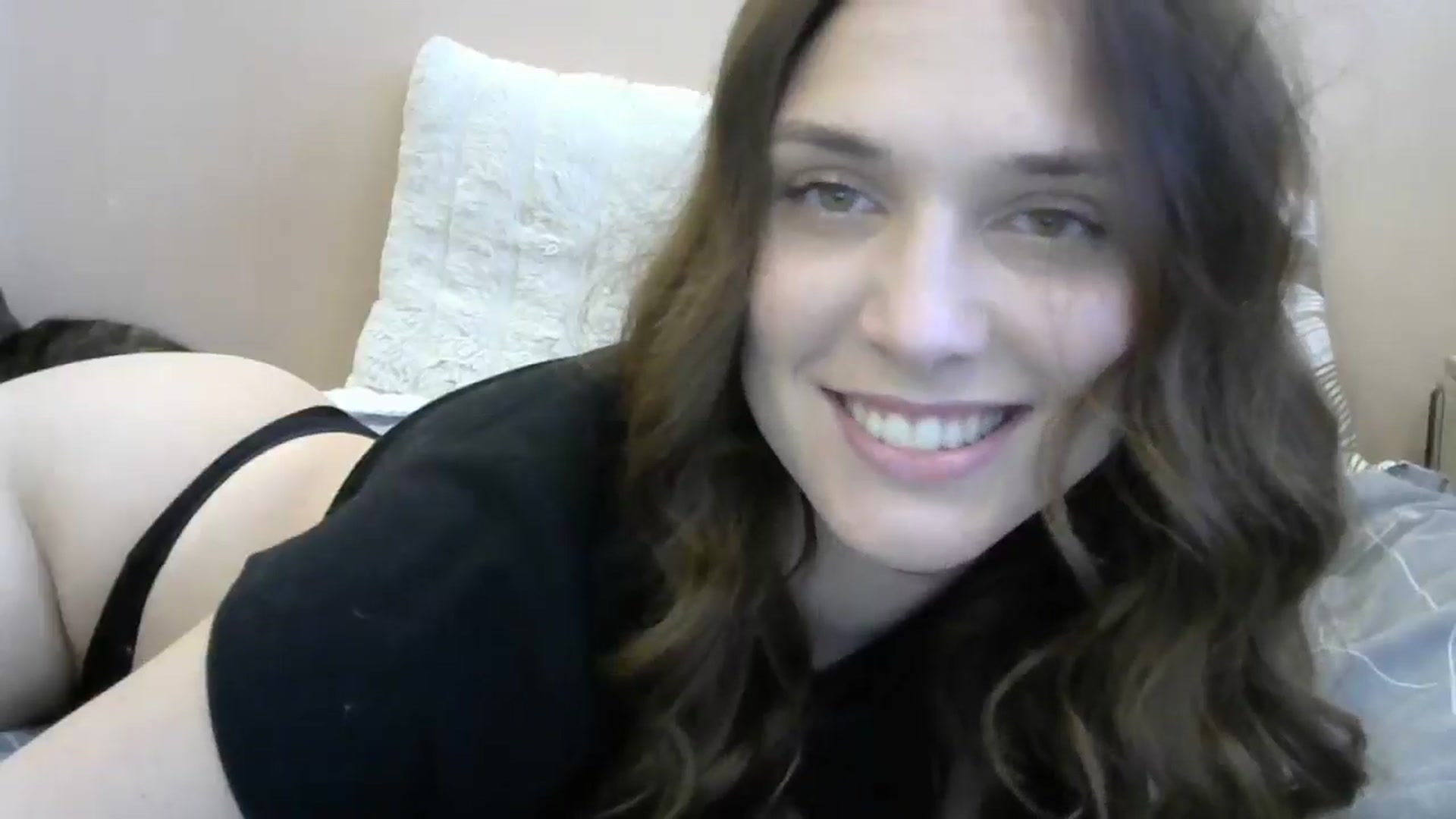 Gallery image thumbnail from HaleyReed's myfreecams stream on, 05/24/2024, 13:22 image 11 of 20