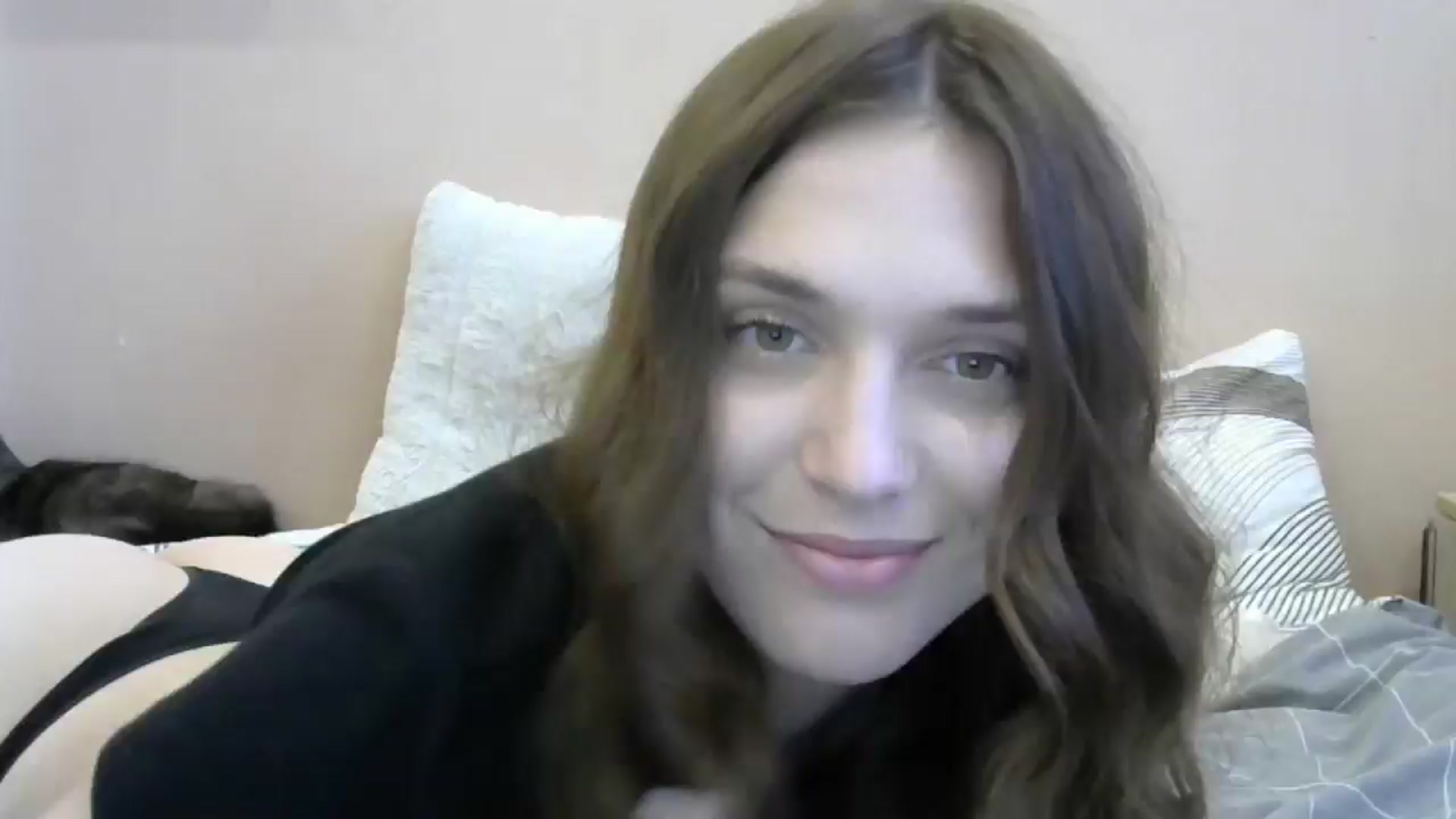 Gallery image thumbnail from HaleyReed's myfreecams stream on, 05/24/2024, 13:22 image 16 of 20
