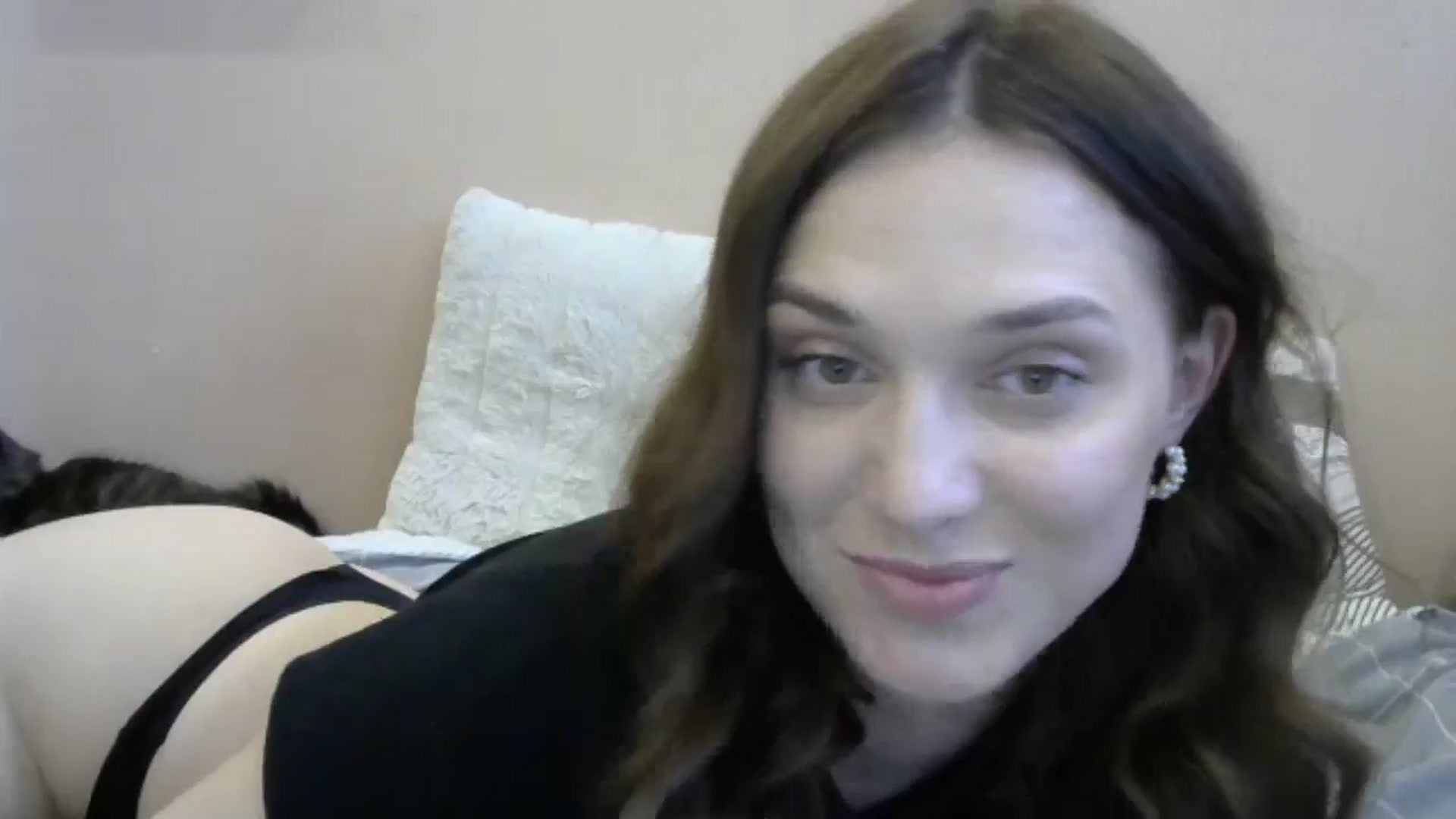 Gallery image thumbnail from HaleyReed's myfreecams stream on, 05/24/2024, 14:02 image 8 of 20