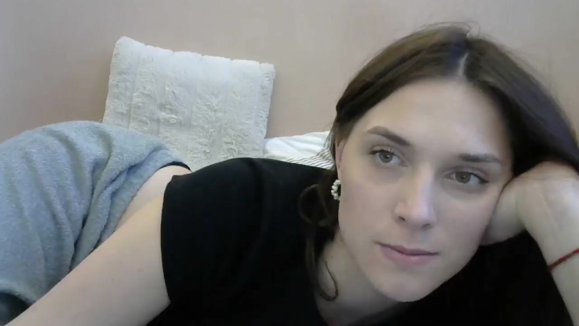 Gallery image thumbnail from HaleyReed's myfreecams stream on, 05/24/2024, 15:16 image 6 of 20