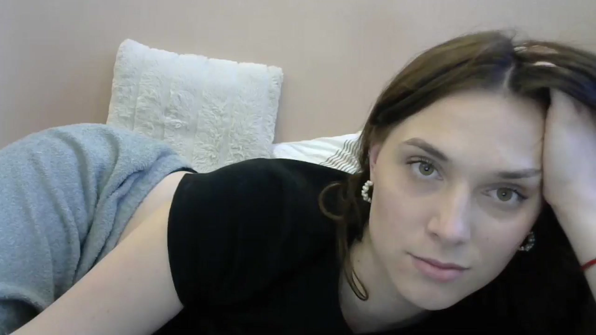 Gallery image thumbnail from HaleyReed's myfreecams stream on, 05/24/2024, 15:16 image 2 of 20