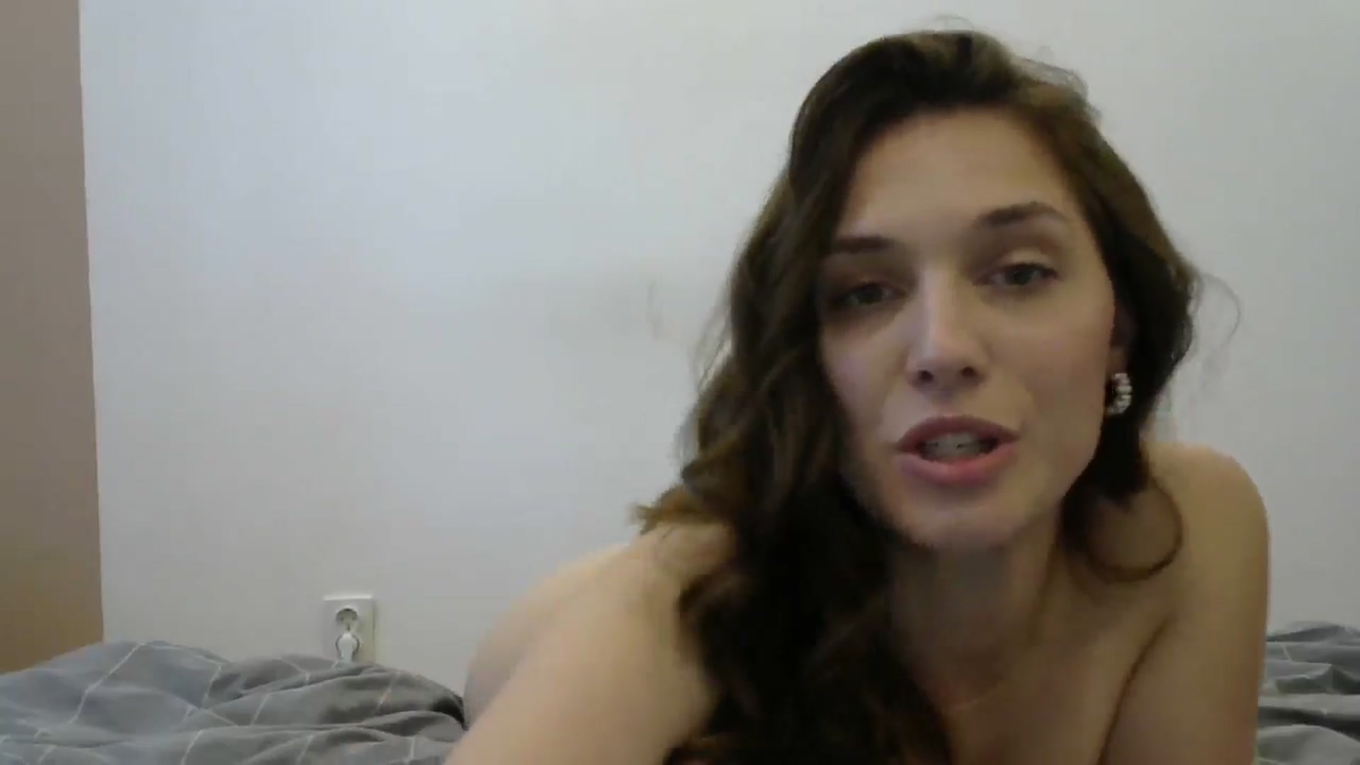 Gallery image thumbnail from HaleyReed's myfreecams stream on, 05/24/2024, 16:07 image 17 of 20