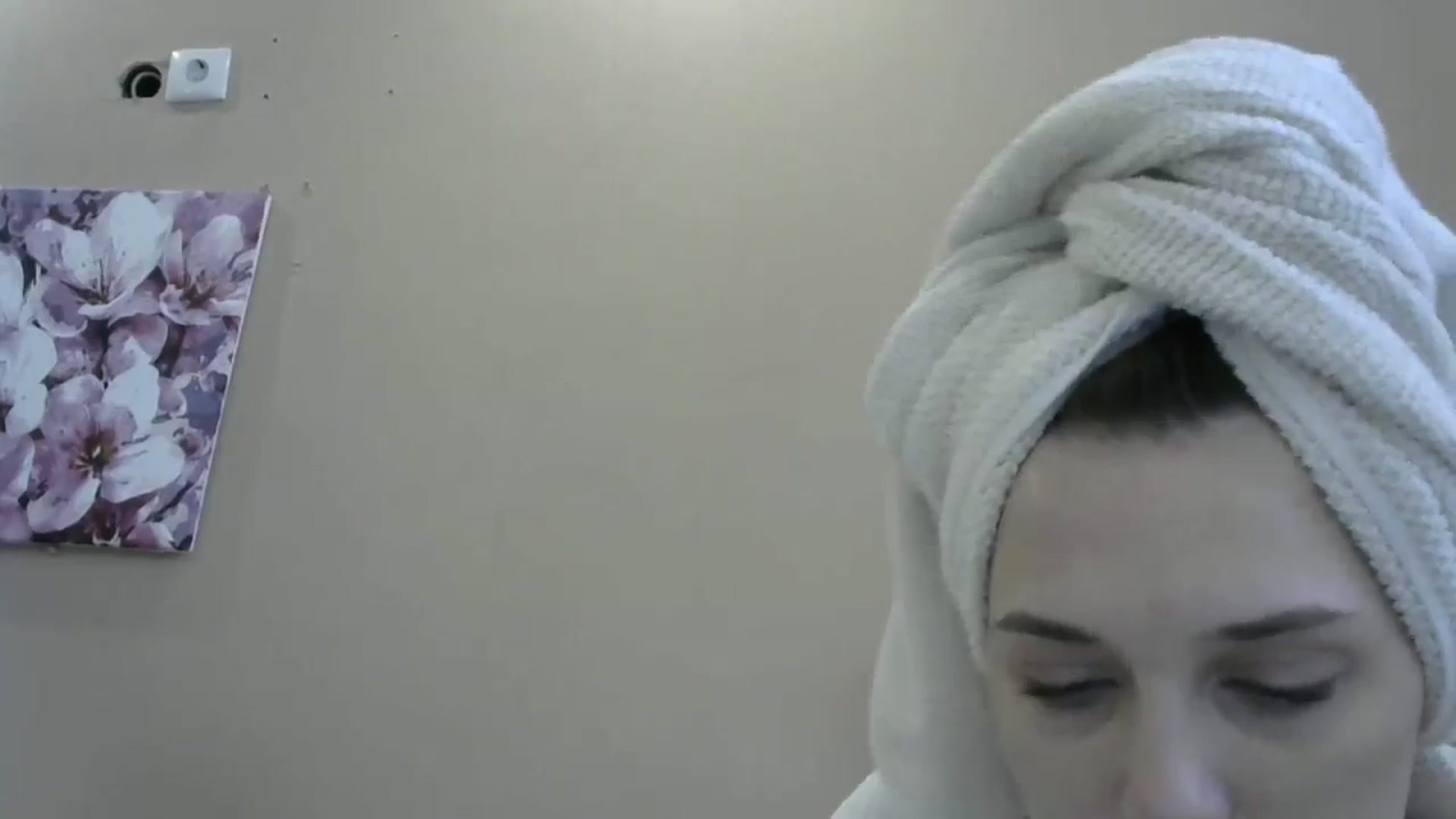 Gallery image thumbnail from HaleyReed's myfreecams stream on, 05/28/2024, 11:26 image 8 of 20