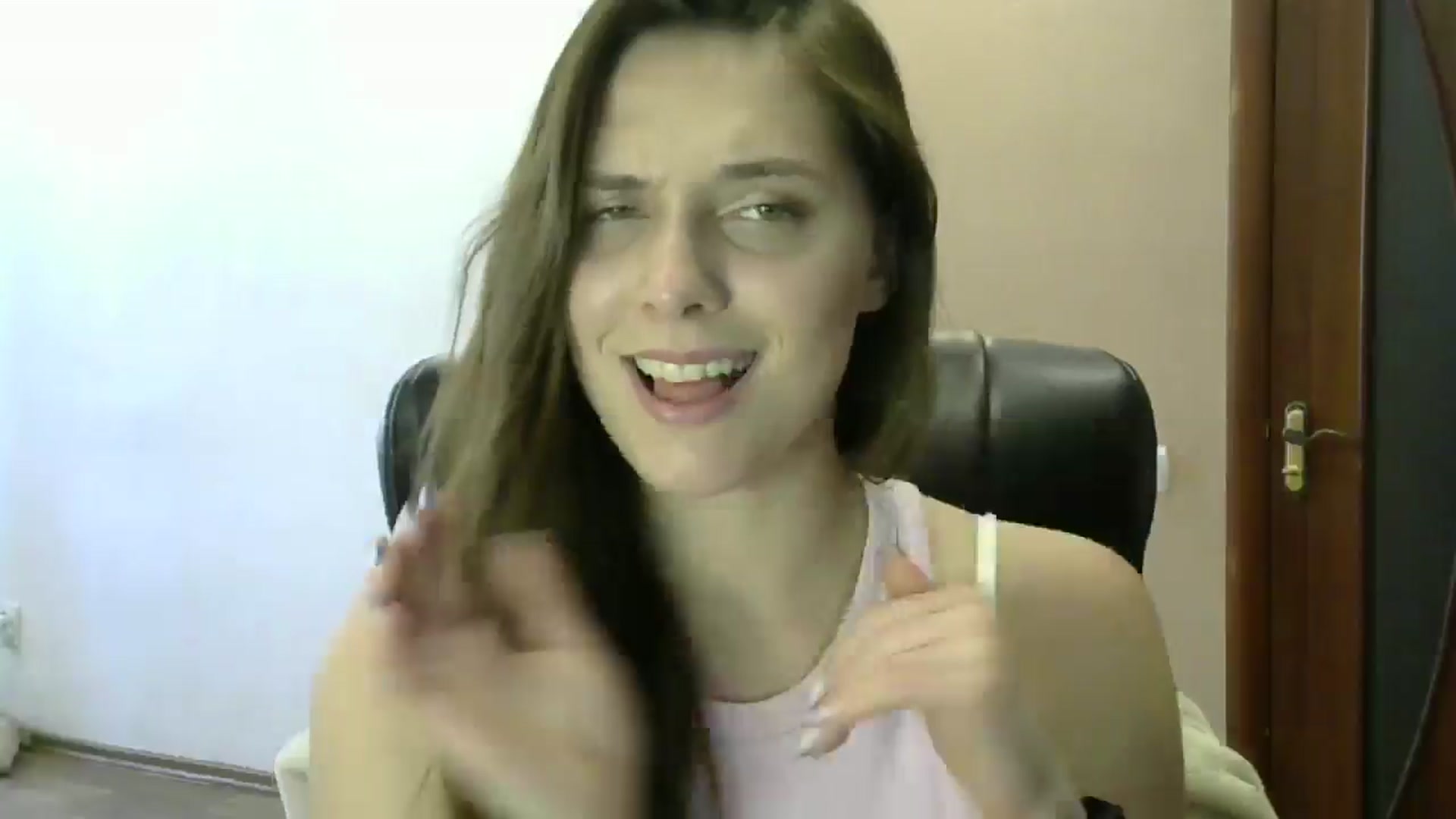 Gallery image thumbnail from HaleyReed's myfreecams stream on, 05/31/2024, 12:05 image 4 of 20