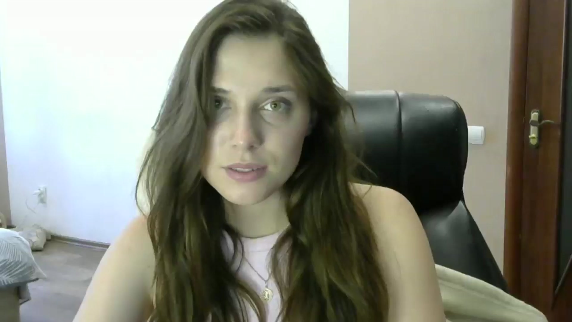 Gallery image thumbnail from HaleyReed's myfreecams stream on, 05/31/2024, 13:04 image 17 of 20