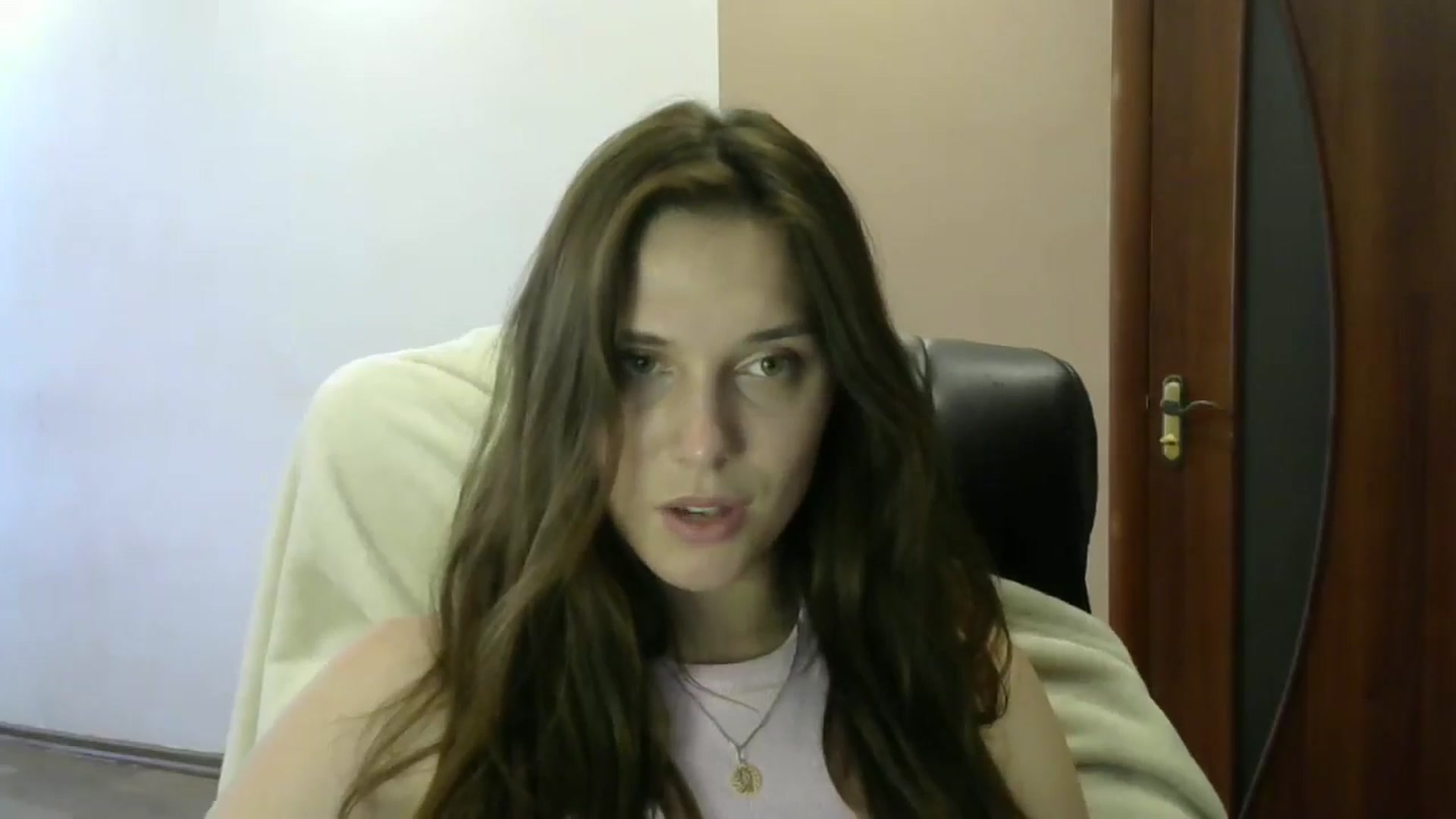 Gallery image thumbnail from HaleyReed's myfreecams stream on, 05/31/2024, 13:32 image 17 of 20
