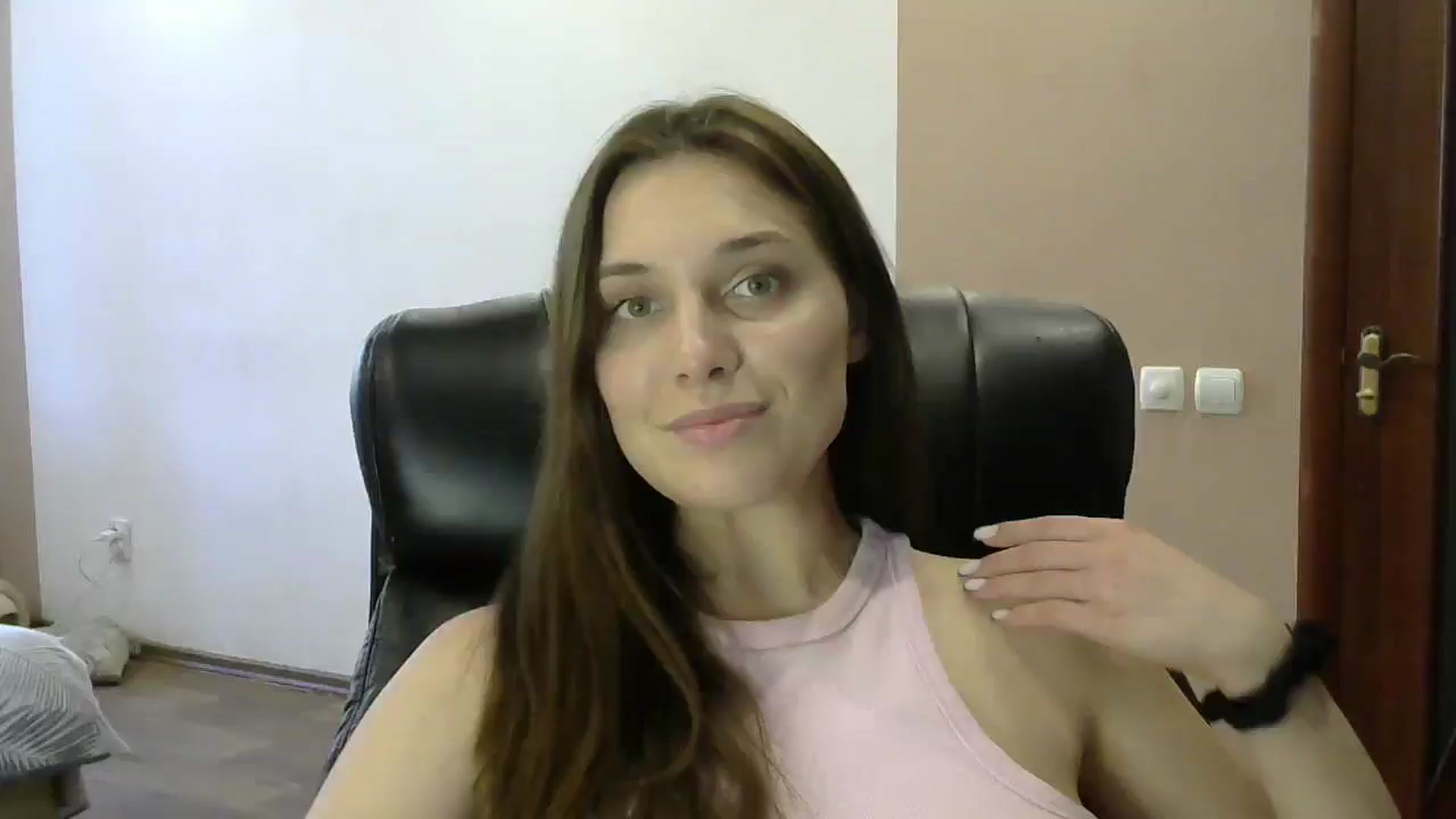 Gallery image thumbnail from HaleyReed's myfreecams stream on, 05/31/2024, 14:24 image 1 of 20