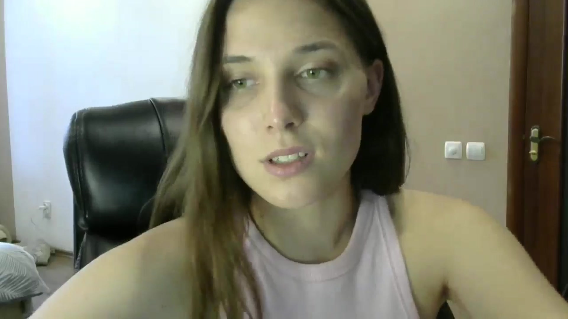 Gallery image thumbnail from HaleyReed's myfreecams stream on, 05/31/2024, 14:24 image 19 of 20