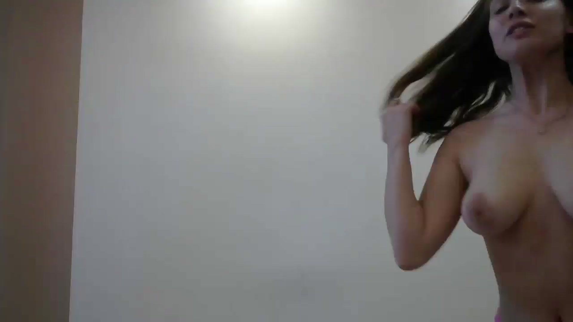 Gallery image thumbnail from HaleyReed's myfreecams stream on, 06/03/2024, 14:38 image 20 of 20