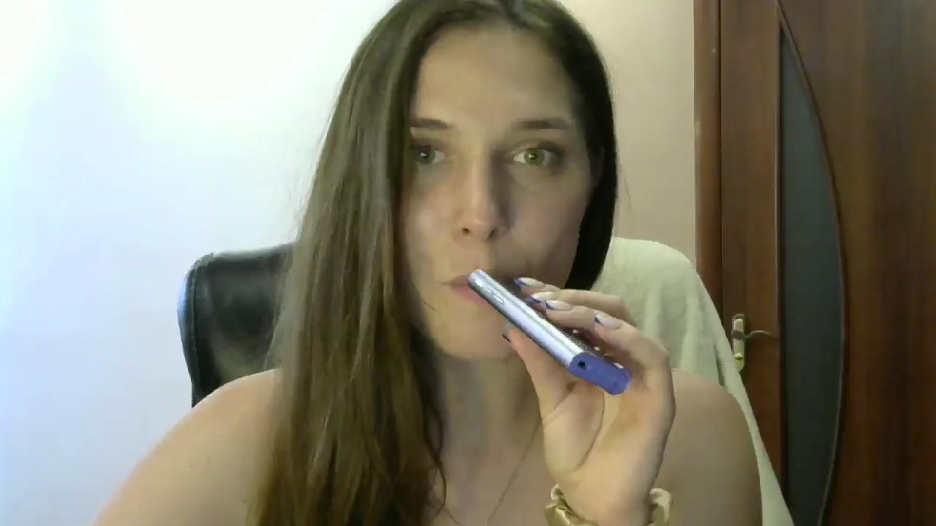 Gallery image thumbnail from HaleyReed's myfreecams stream on, 06/05/2024, 15:49 image 2 of 20