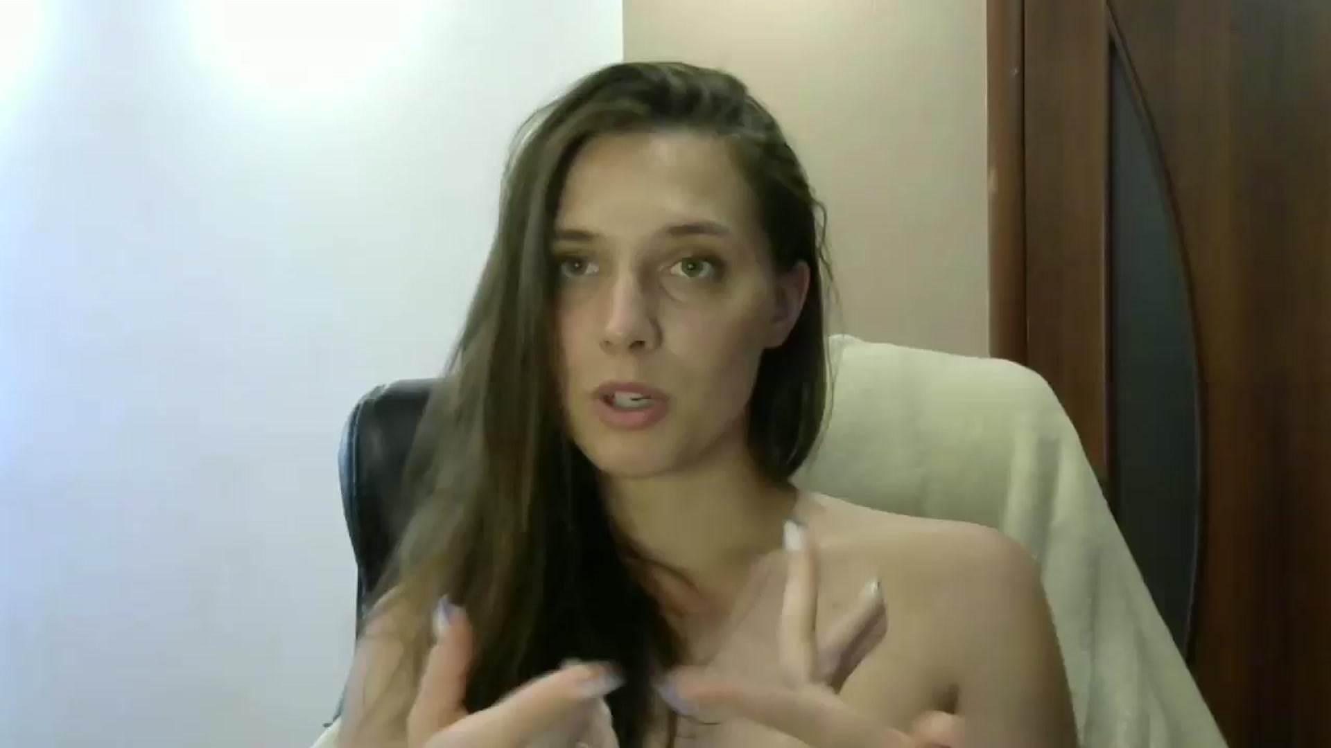 Gallery image thumbnail from HaleyReed's myfreecams stream on, 06/05/2024, 15:49 image 12 of 20