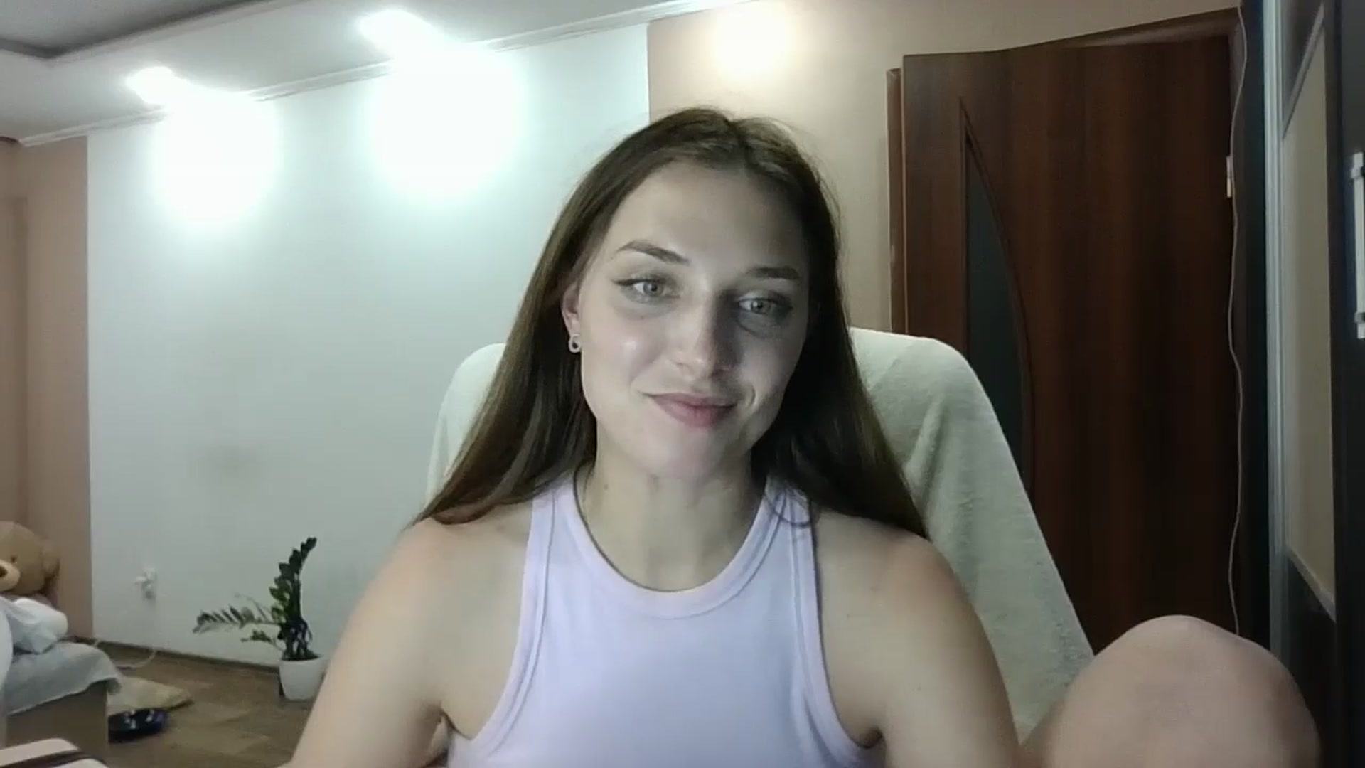 Gallery image thumbnail from HaleyReed's myfreecams stream on, 06/13/2024, 18:05 image 15 of 20