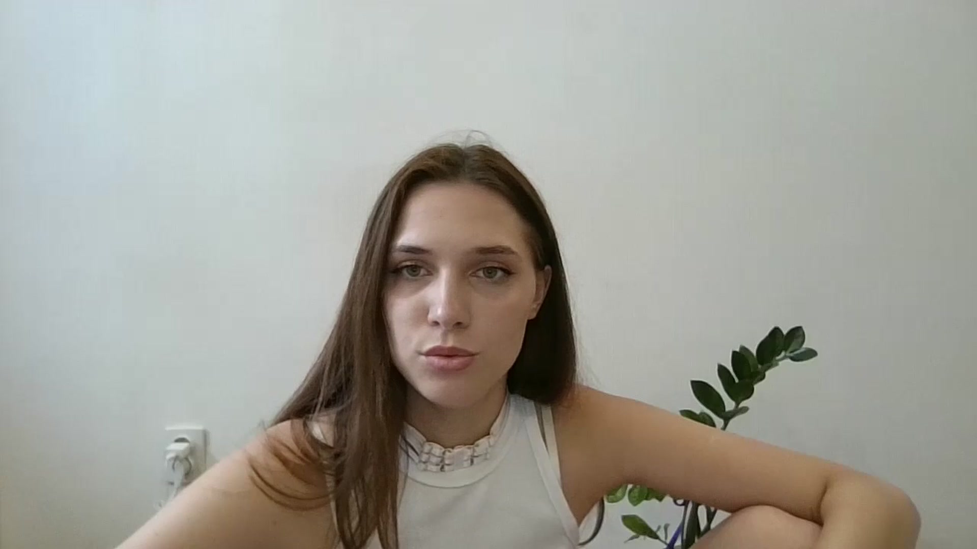 Gallery image thumbnail from HaleyReed's myfreecams stream on, 06/14/2024, 12:25 image 17 of 20