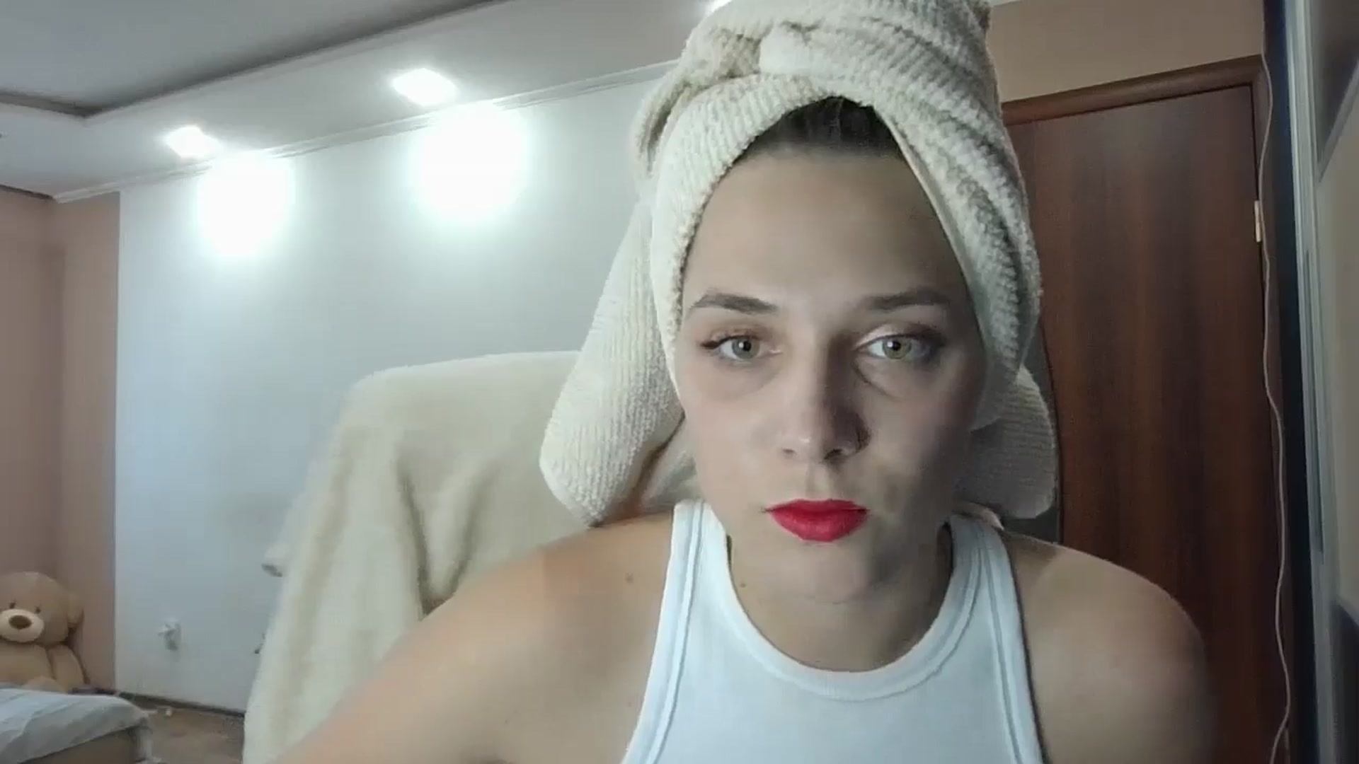 Gallery image thumbnail from HaleyReed's myfreecams stream on, 06/14/2024, 15:39 image 3 of 20