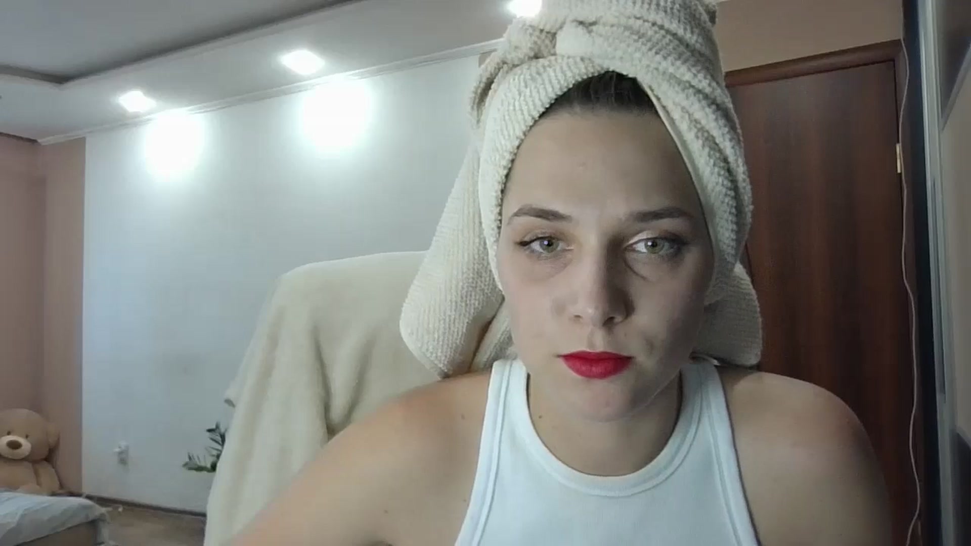 Gallery image thumbnail from HaleyReed's myfreecams stream on, 06/14/2024, 15:39 image 6 of 20