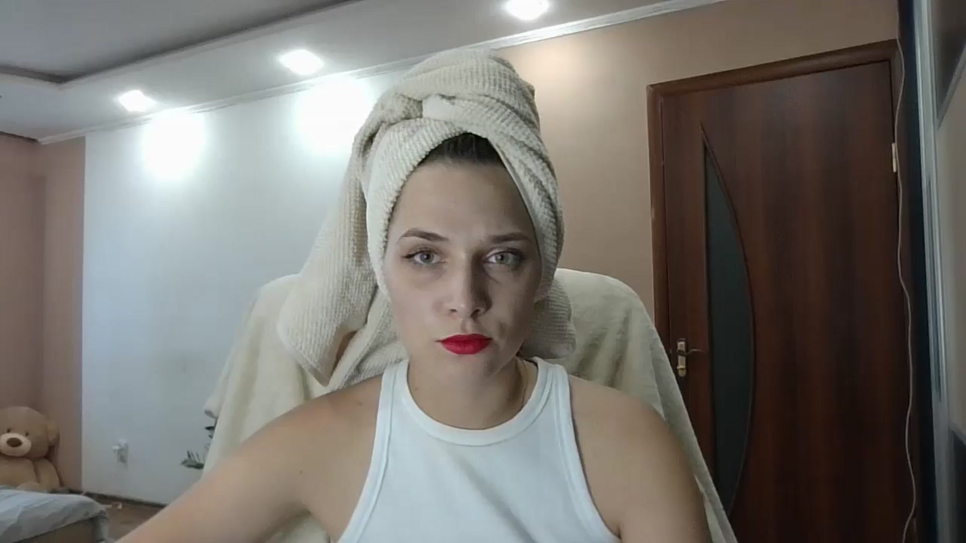 Gallery image thumbnail from HaleyReed's myfreecams stream on, 06/14/2024, 15:39 image 12 of 20