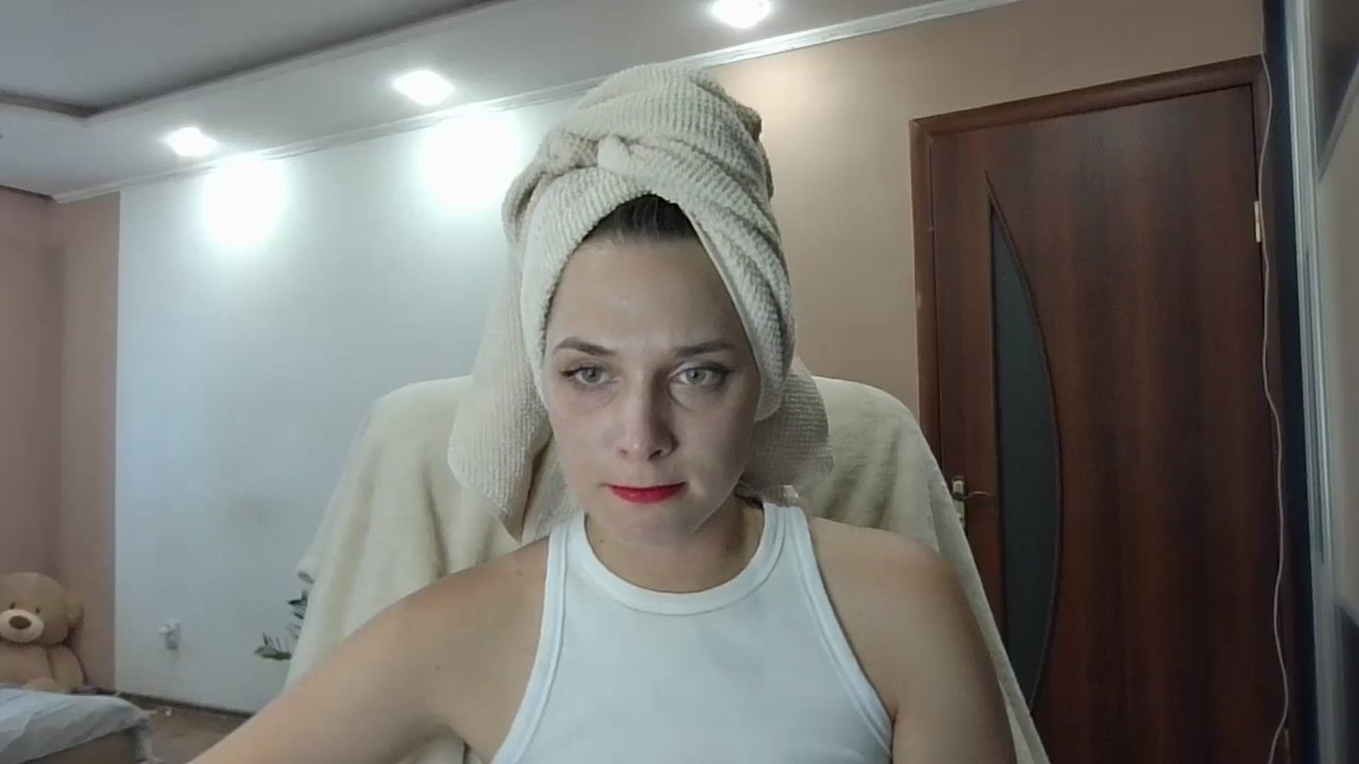 Gallery image thumbnail from HaleyReed's myfreecams stream on, 06/14/2024, 15:39 image 7 of 20