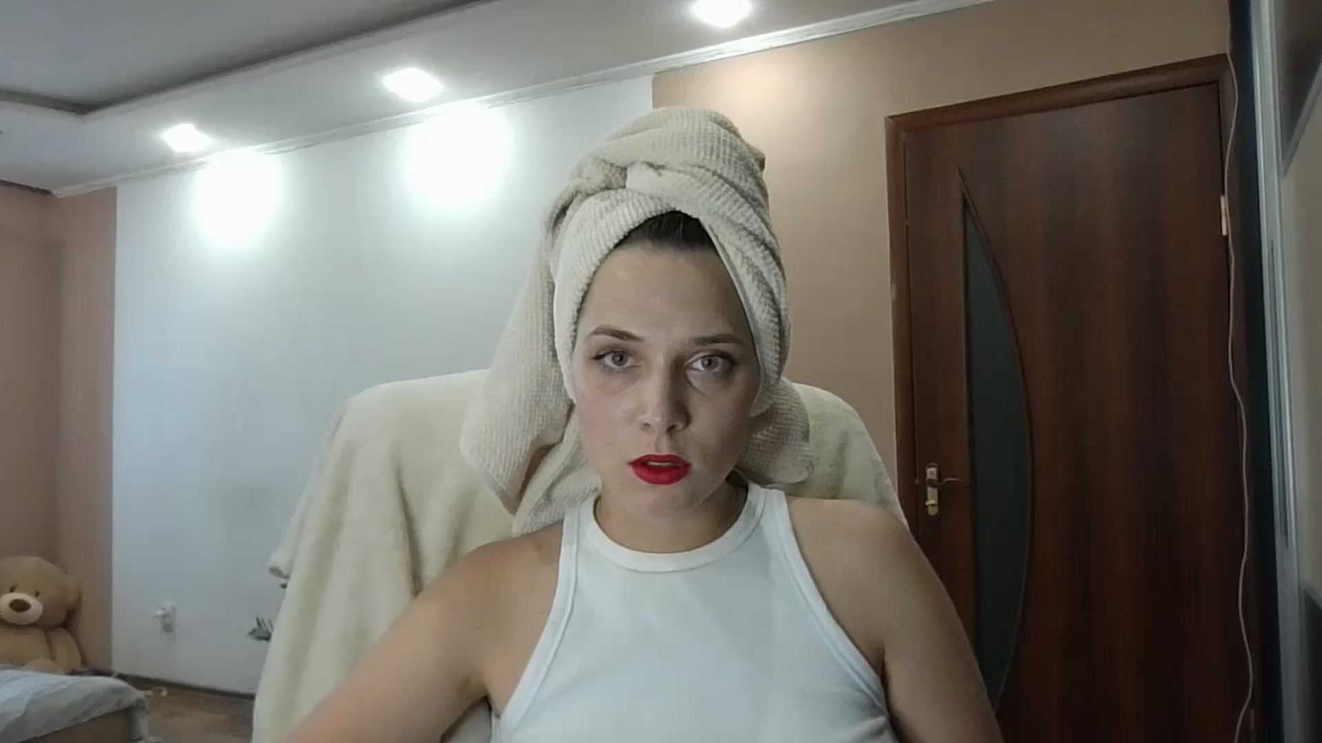 Gallery image thumbnail from HaleyReed's myfreecams stream on, 06/14/2024, 15:39 image 13 of 20