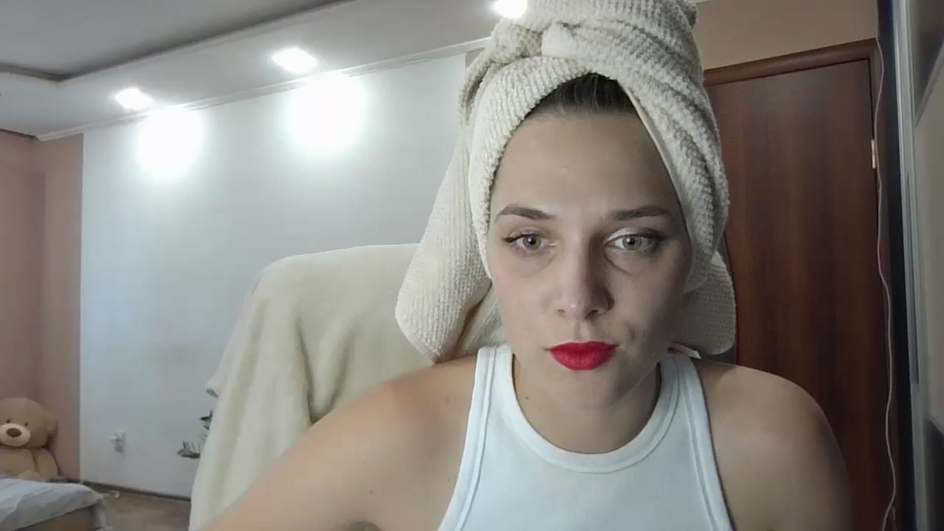 Gallery image thumbnail from HaleyReed's myfreecams stream on, 06/14/2024, 15:39 image 5 of 20