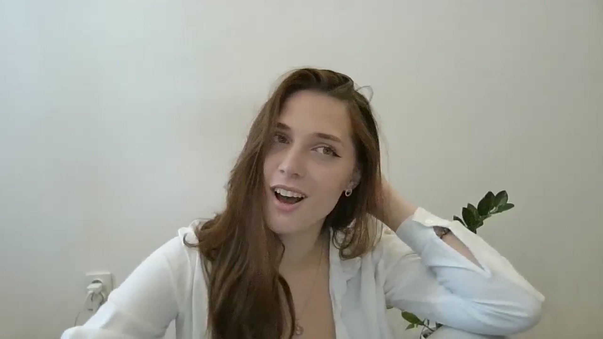 Gallery image thumbnail from HaleyReed's myfreecams stream on, 06/16/2024, 09:56 image 15 of 20