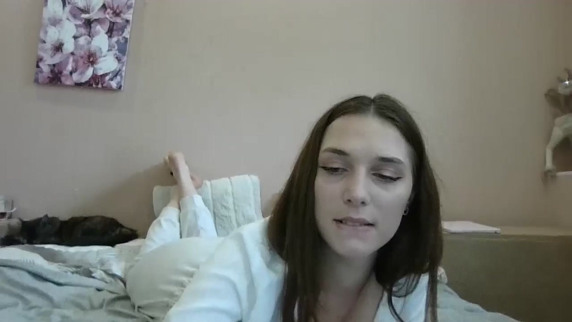 Gallery image thumbnail from HaleyReed's myfreecams stream on, 06/16/2024, 11:22 image 5 of 20