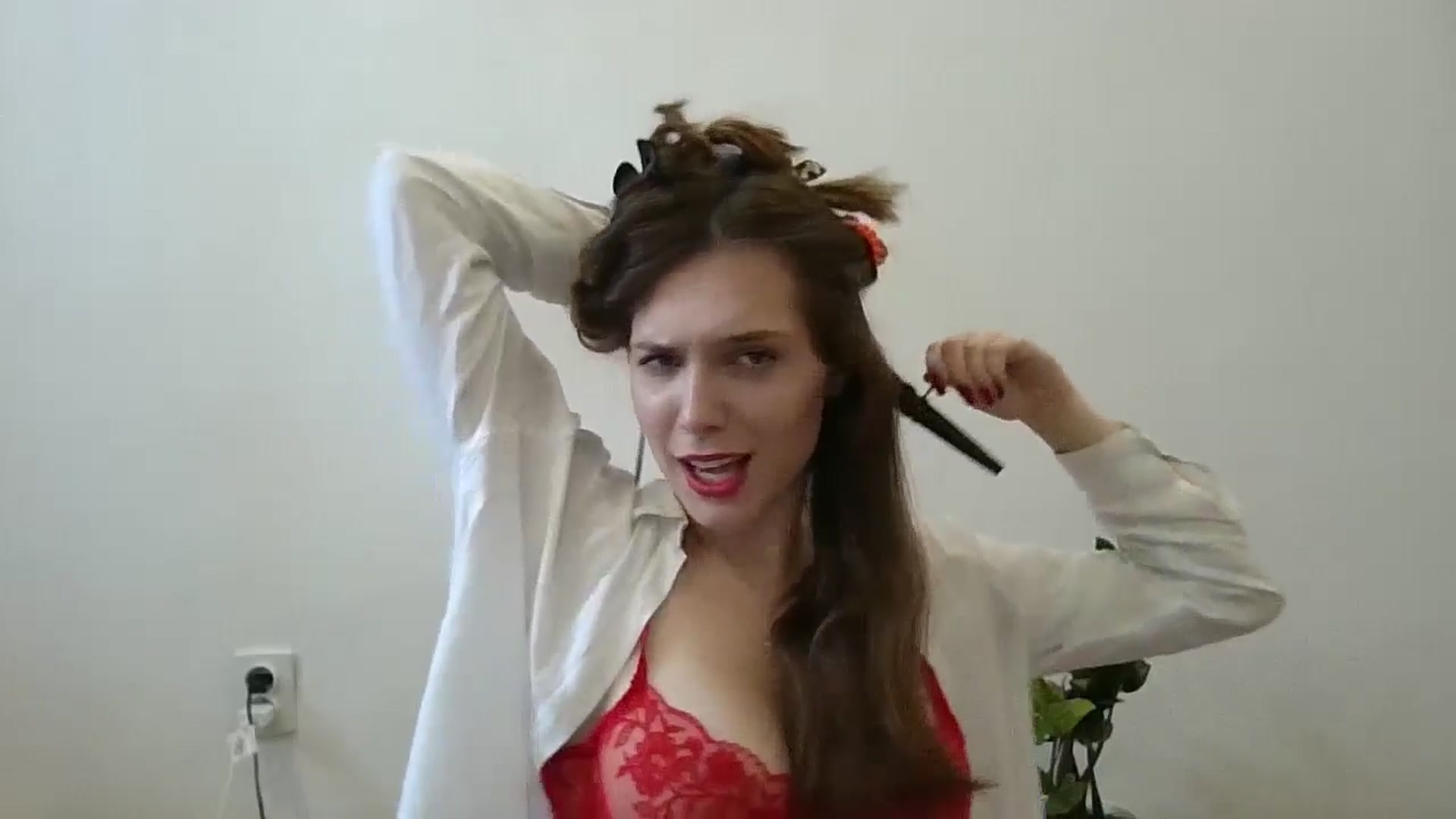 Gallery image thumbnail from HaleyReed's myfreecams stream on, 06/17/2024, 15:17 image 11 of 20