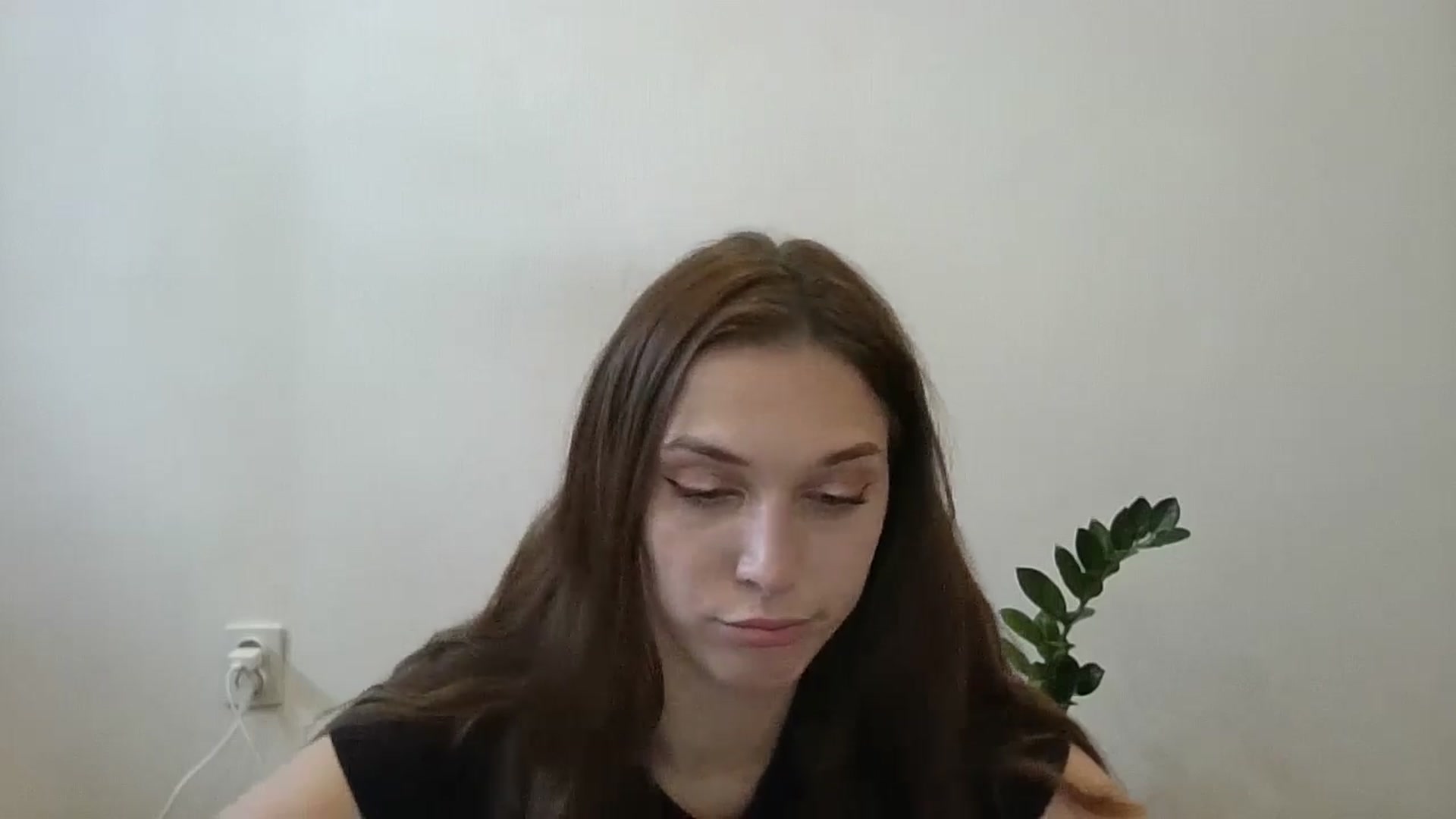 Gallery image thumbnail from HaleyReed's myfreecams stream on, 06/19/2024, 12:10 image 18 of 20