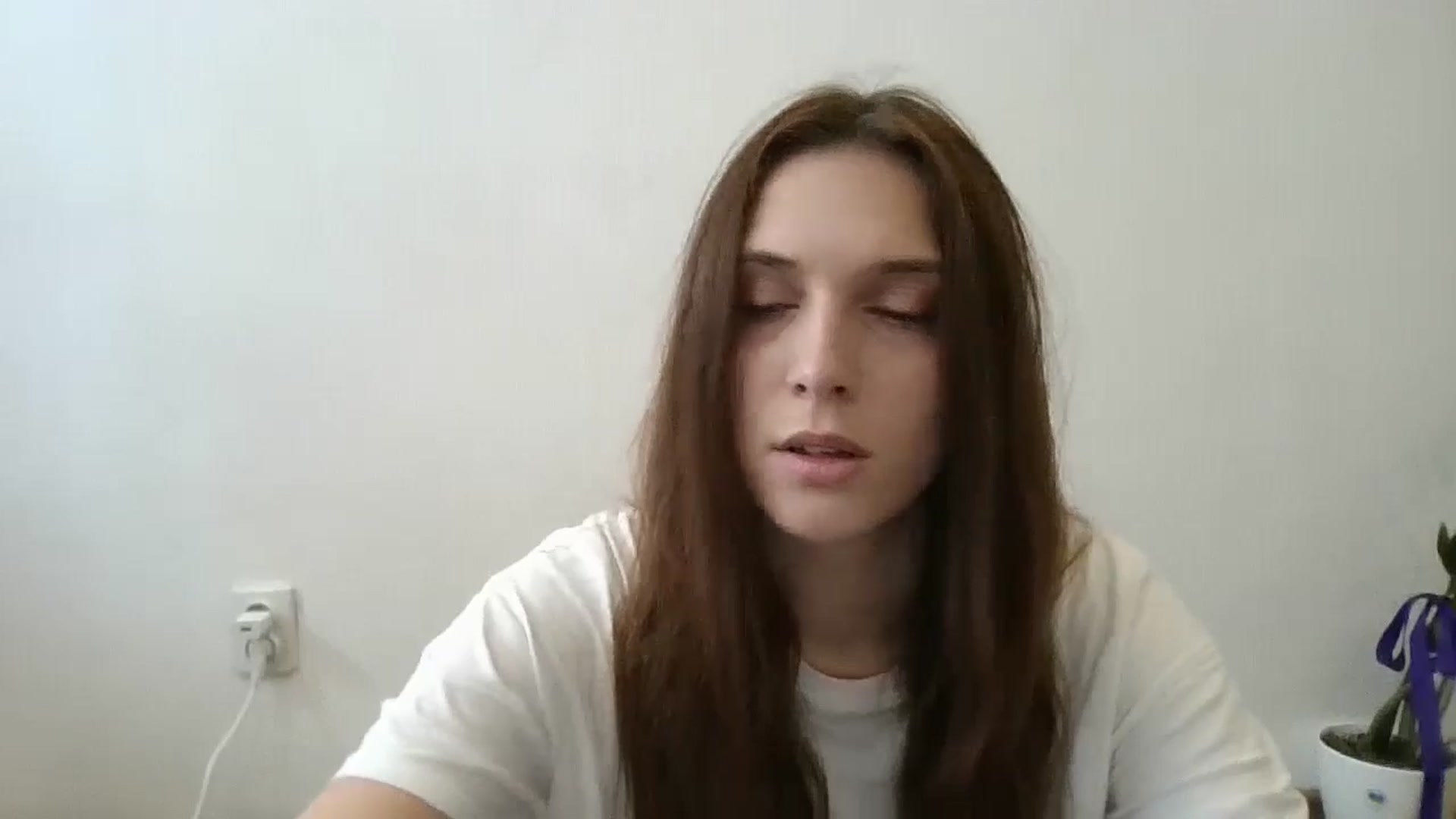 Gallery image thumbnail from HaleyReed's myfreecams stream on, 06/20/2024, 08:01 image 15 of 20