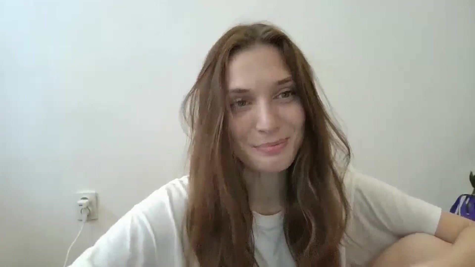 Gallery image thumbnail from HaleyReed's myfreecams stream on, 06/20/2024, 08:01 image 20 of 20