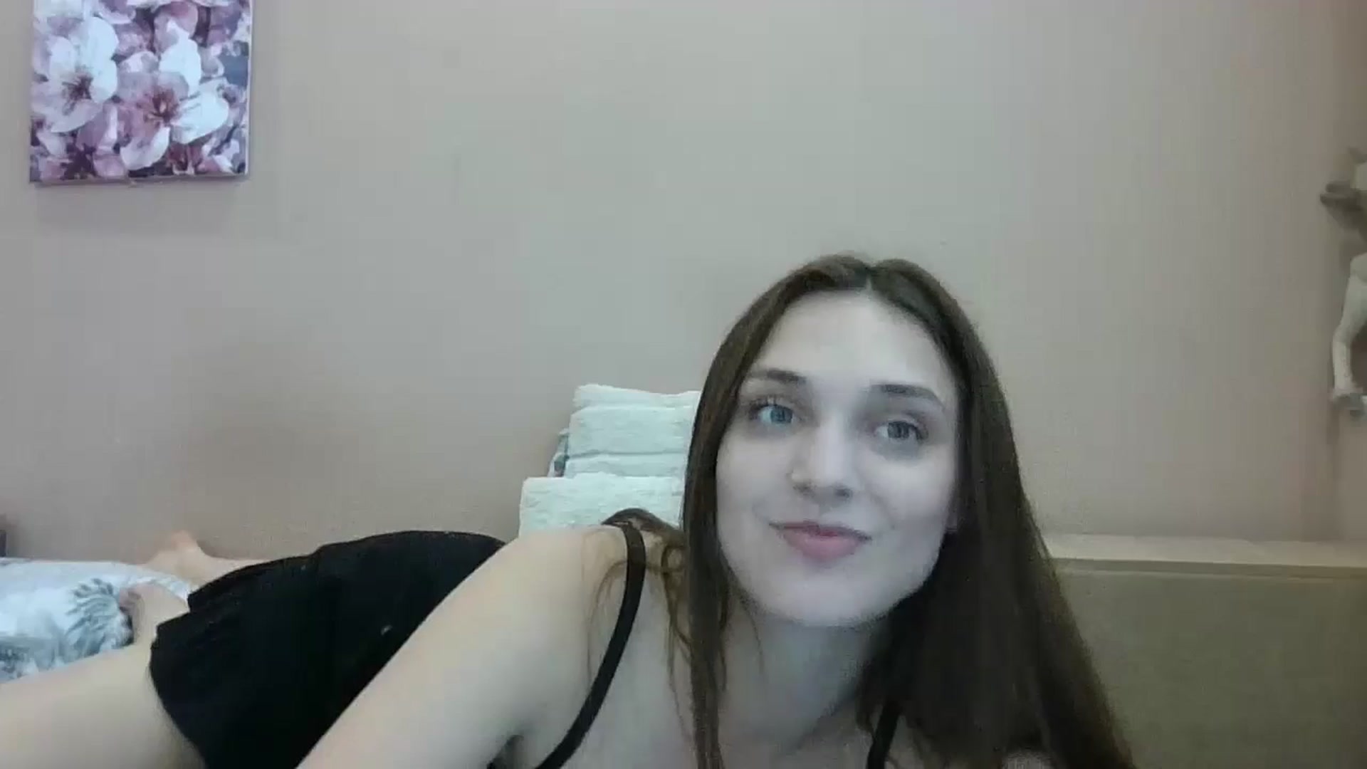 Gallery image thumbnail from HaleyReed's myfreecams stream on, 06/22/2024, 11:50 image 3 of 20