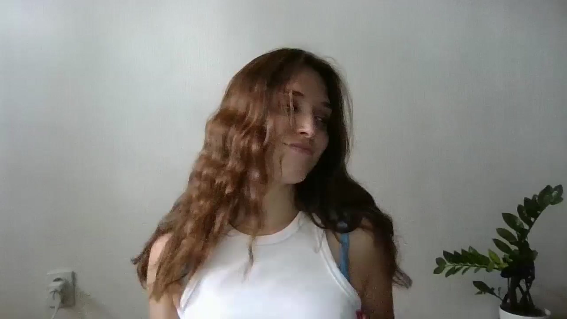Gallery image thumbnail from HaleyReed's myfreecams stream on, 06/24/2024, 10:32 image 14 of 20