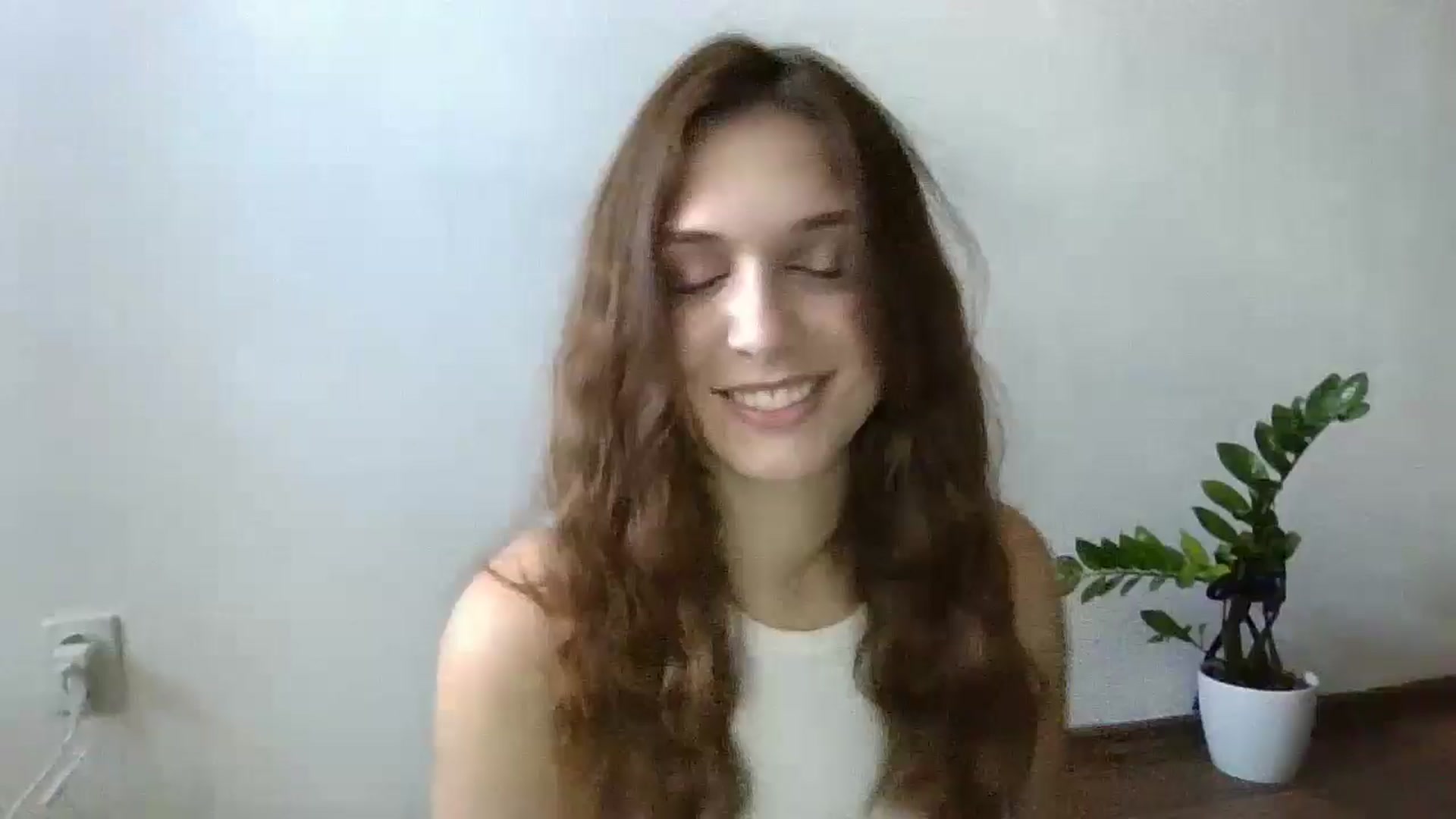Gallery image thumbnail from HaleyReed's myfreecams stream on, 06/24/2024, 10:32 image 4 of 20