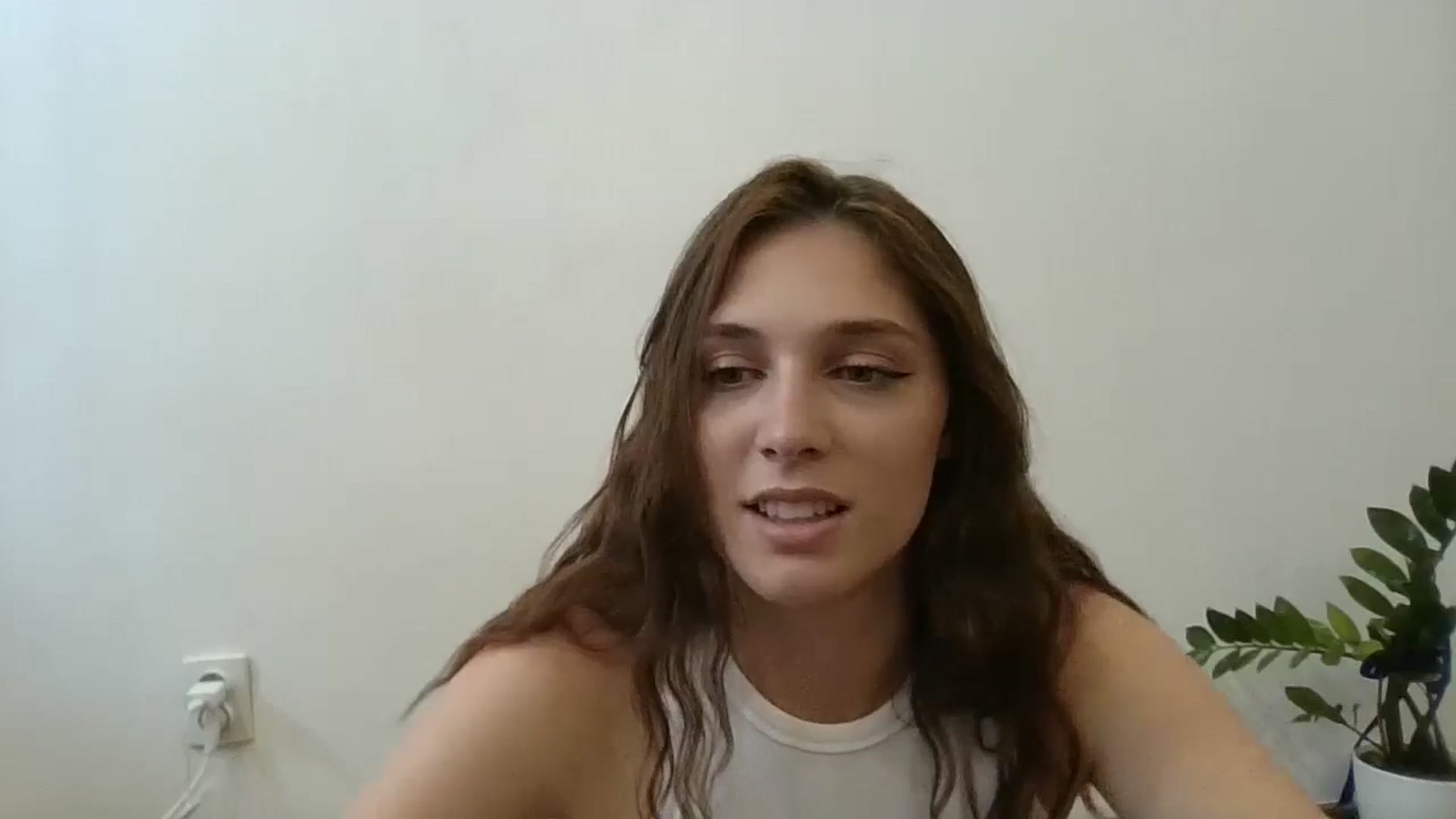 Gallery image thumbnail from HaleyReed's myfreecams stream on, 06/24/2024, 11:23 image 14 of 20