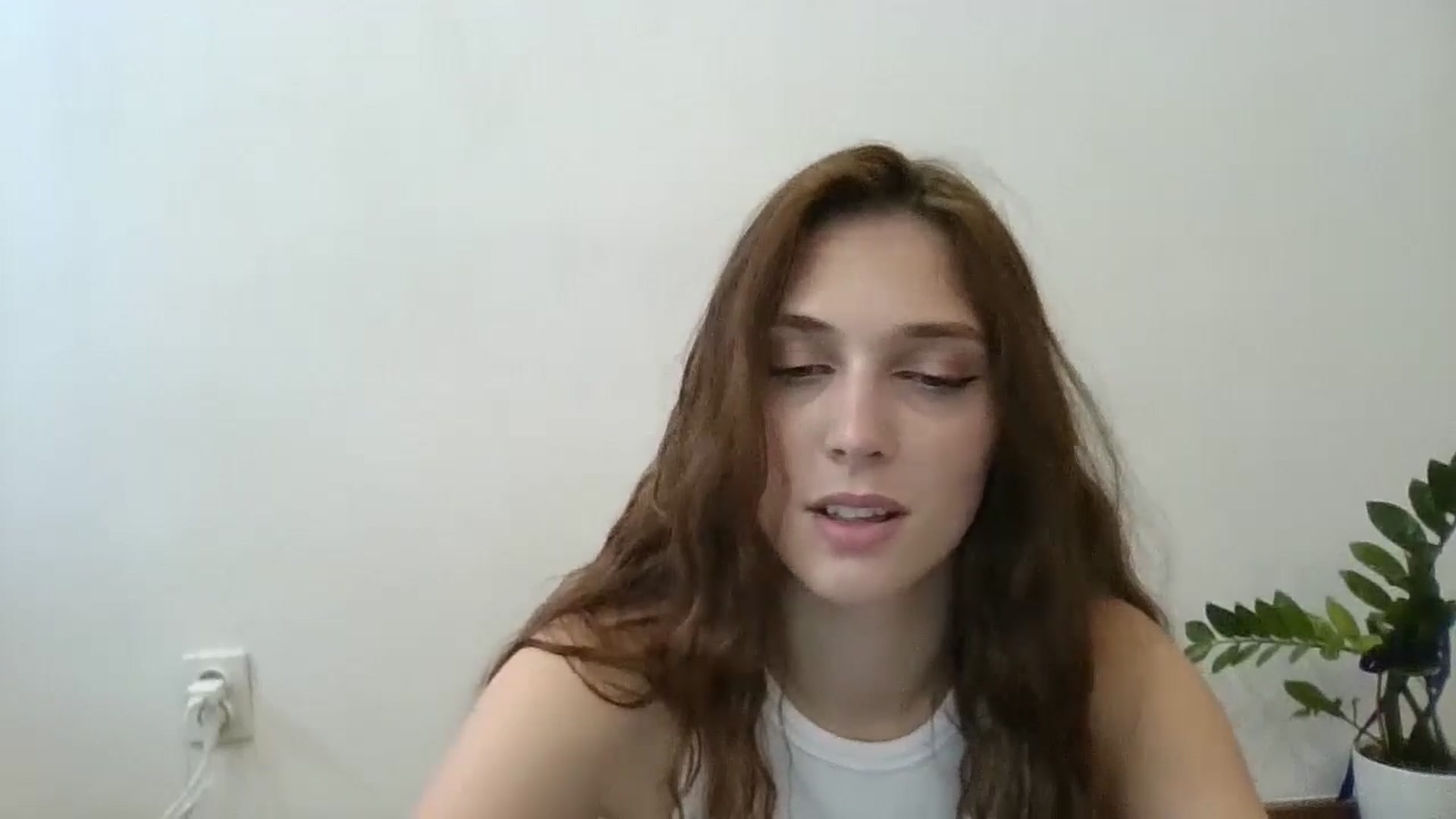 Gallery image thumbnail from HaleyReed's myfreecams stream on, 06/24/2024, 11:23 image 19 of 20