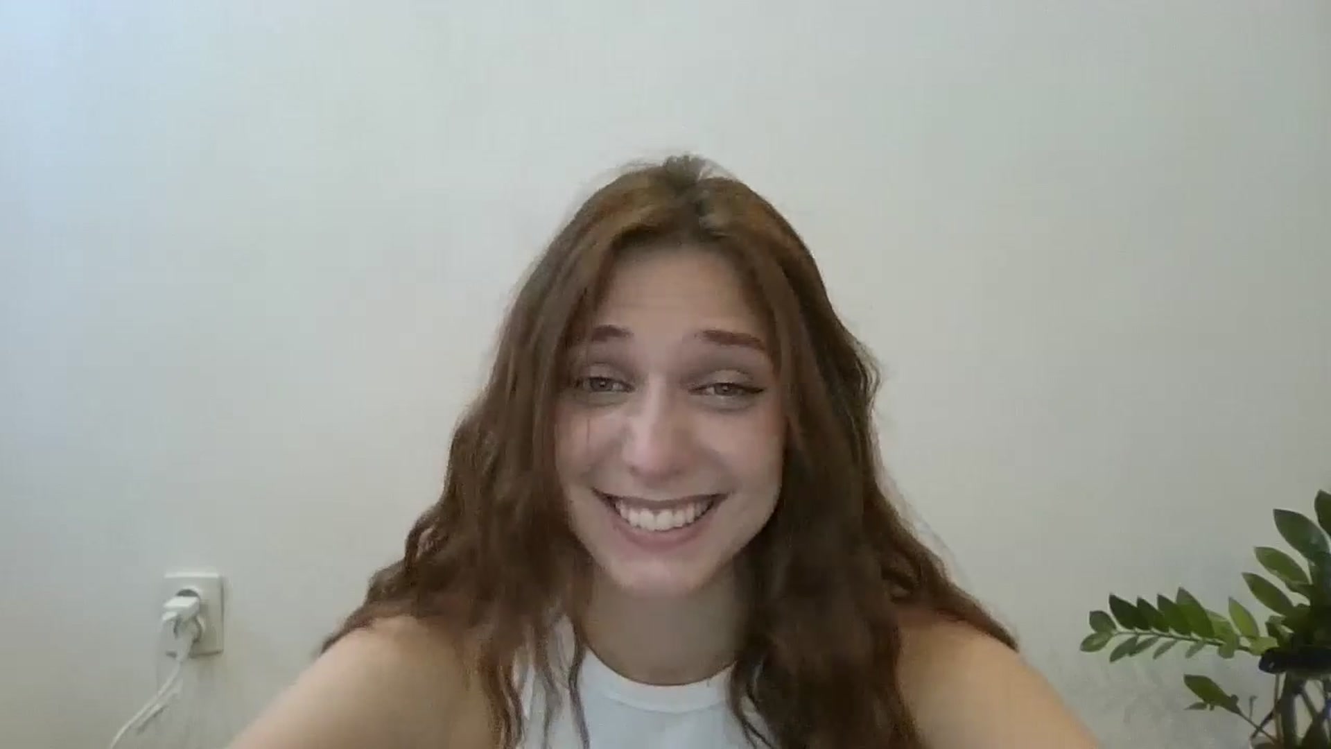 Gallery image thumbnail from HaleyReed's myfreecams stream on, 06/24/2024, 11:54 image 16 of 20