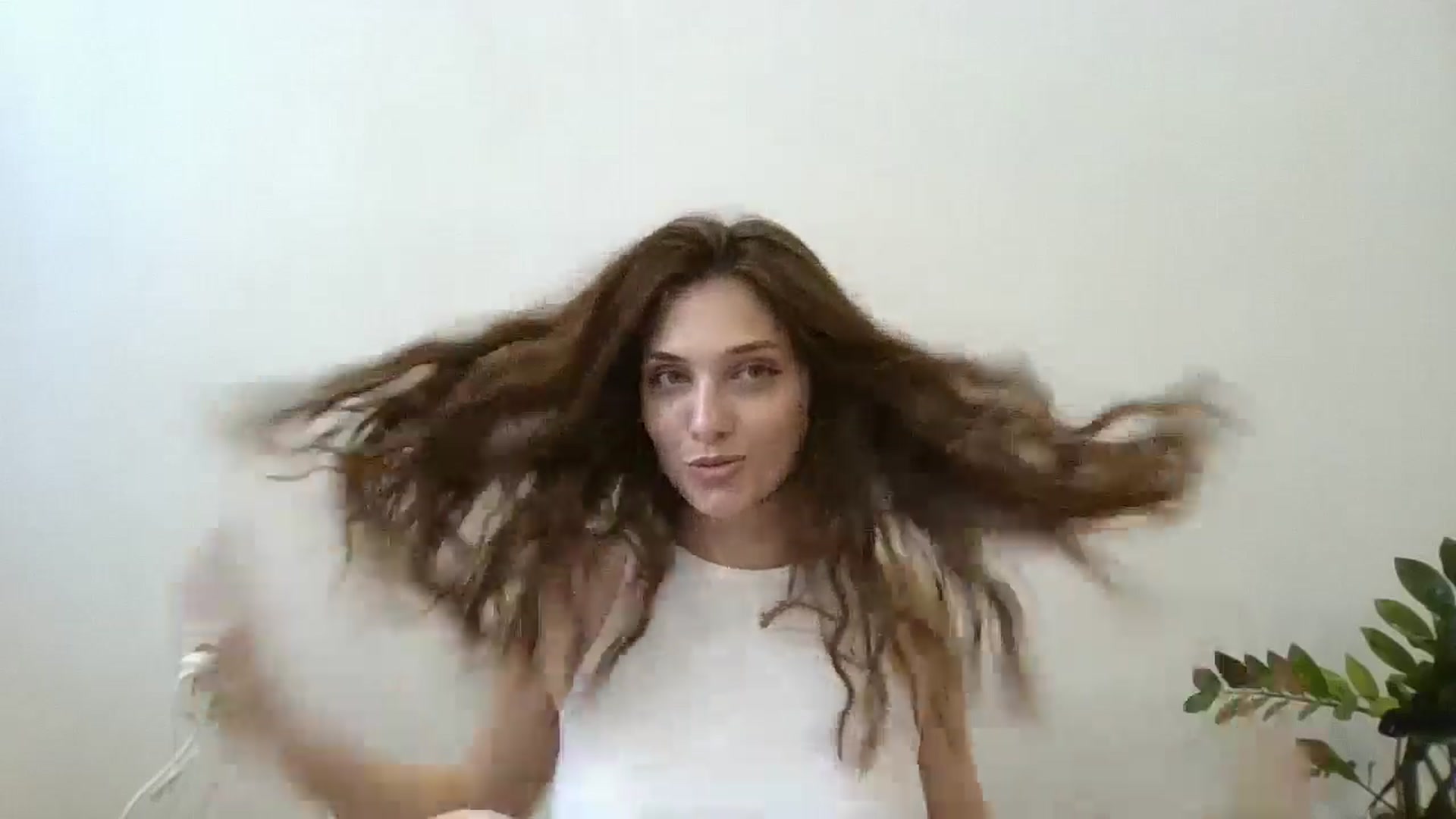 Gallery image thumbnail from HaleyReed's myfreecams stream on, 06/24/2024, 11:54 image 13 of 20