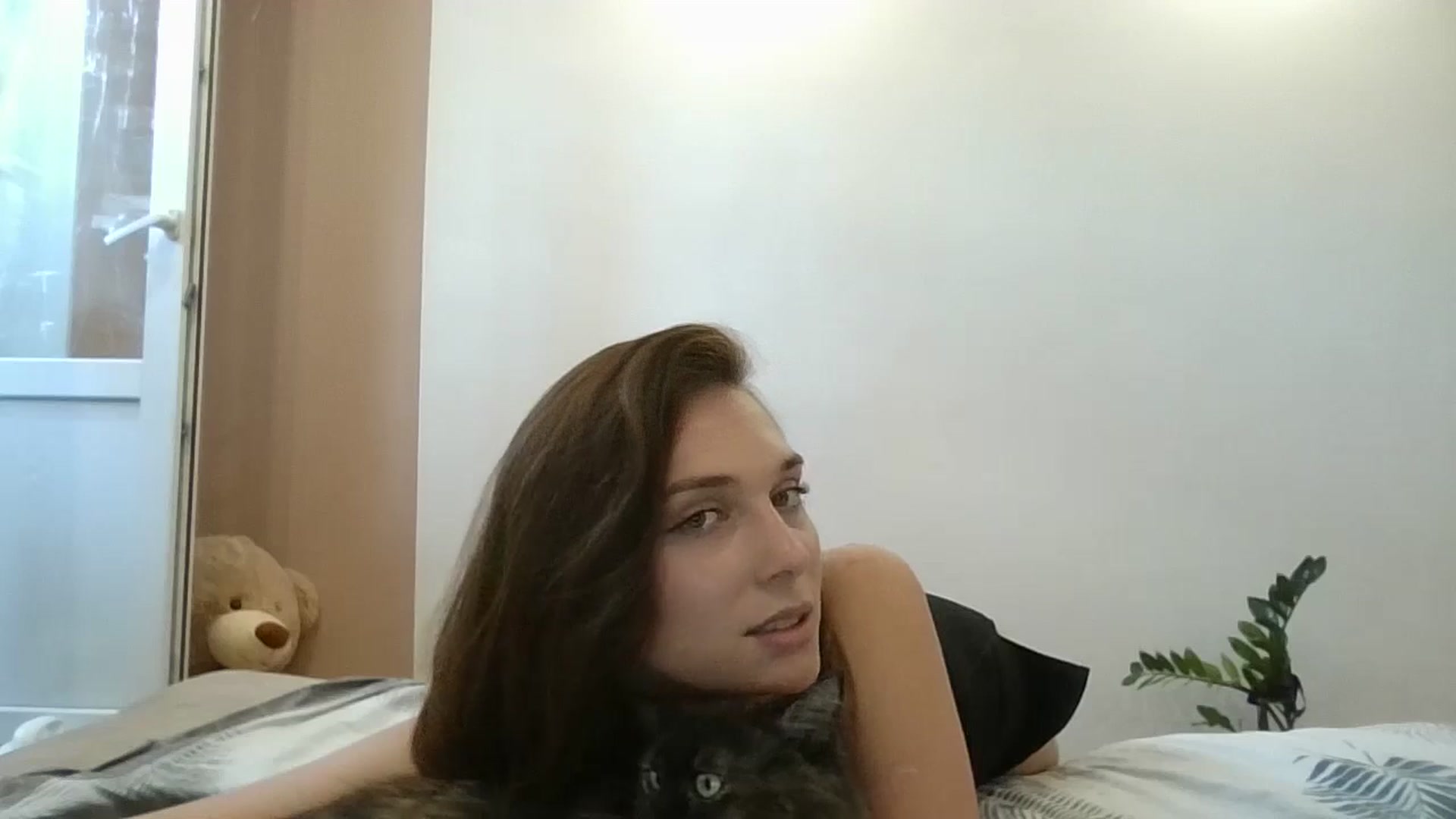 Gallery image thumbnail from HaleyReed's myfreecams stream on, 06/27/2024, 12:25 image 19 of 20