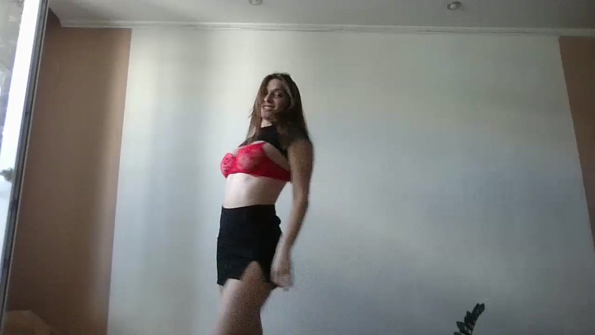 Gallery image thumbnail from HaleyReed's myfreecams stream on, 06/27/2024, 12:25 image 6 of 20